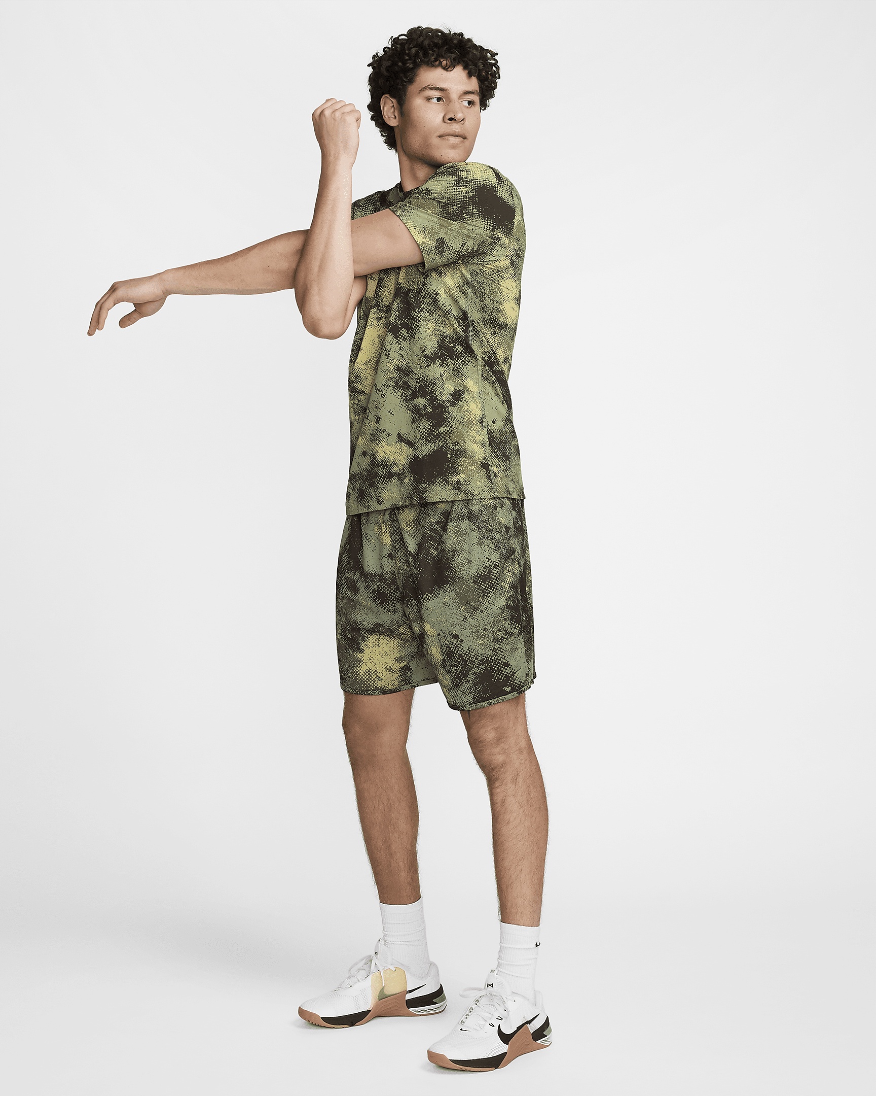 Nike Totality Camo Men's 7" Dri-FIT Unlined Fitness Shorts - 7