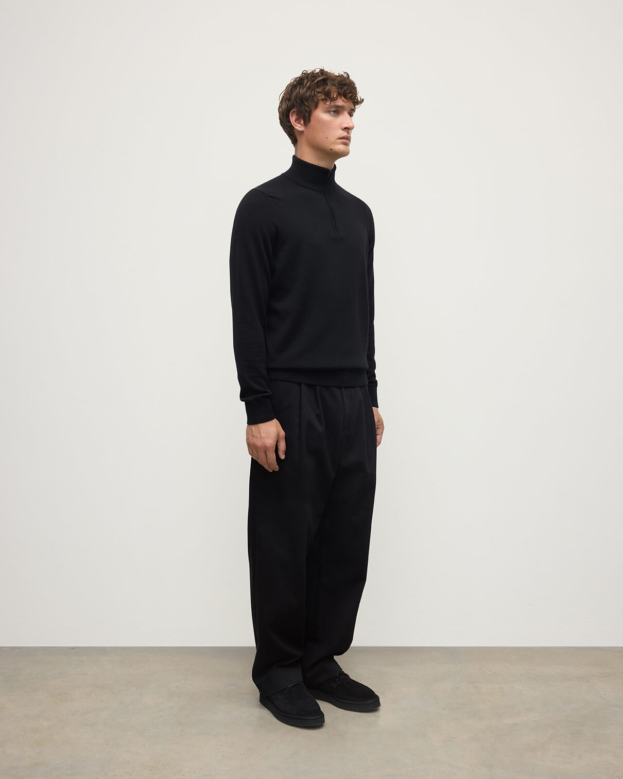 Classic Cashmere Black Zip Neck Jumper - 3
