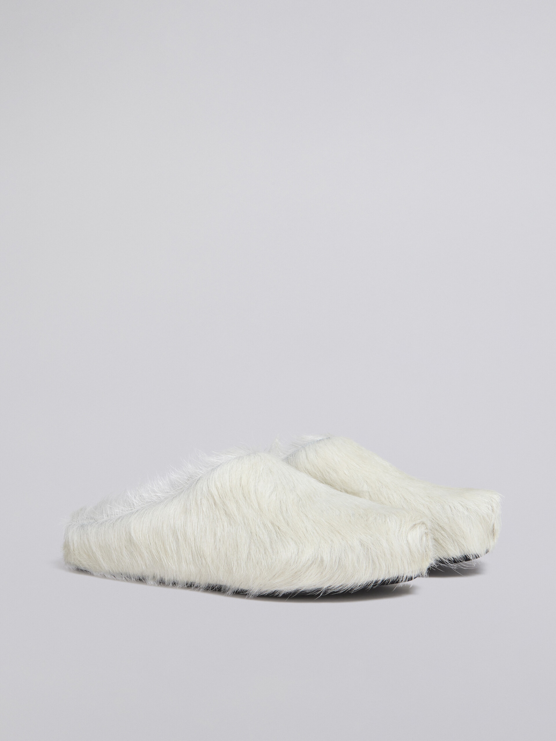 WHITE LONG HAIR CALFSKIN FUSSBETT SABOT - 2