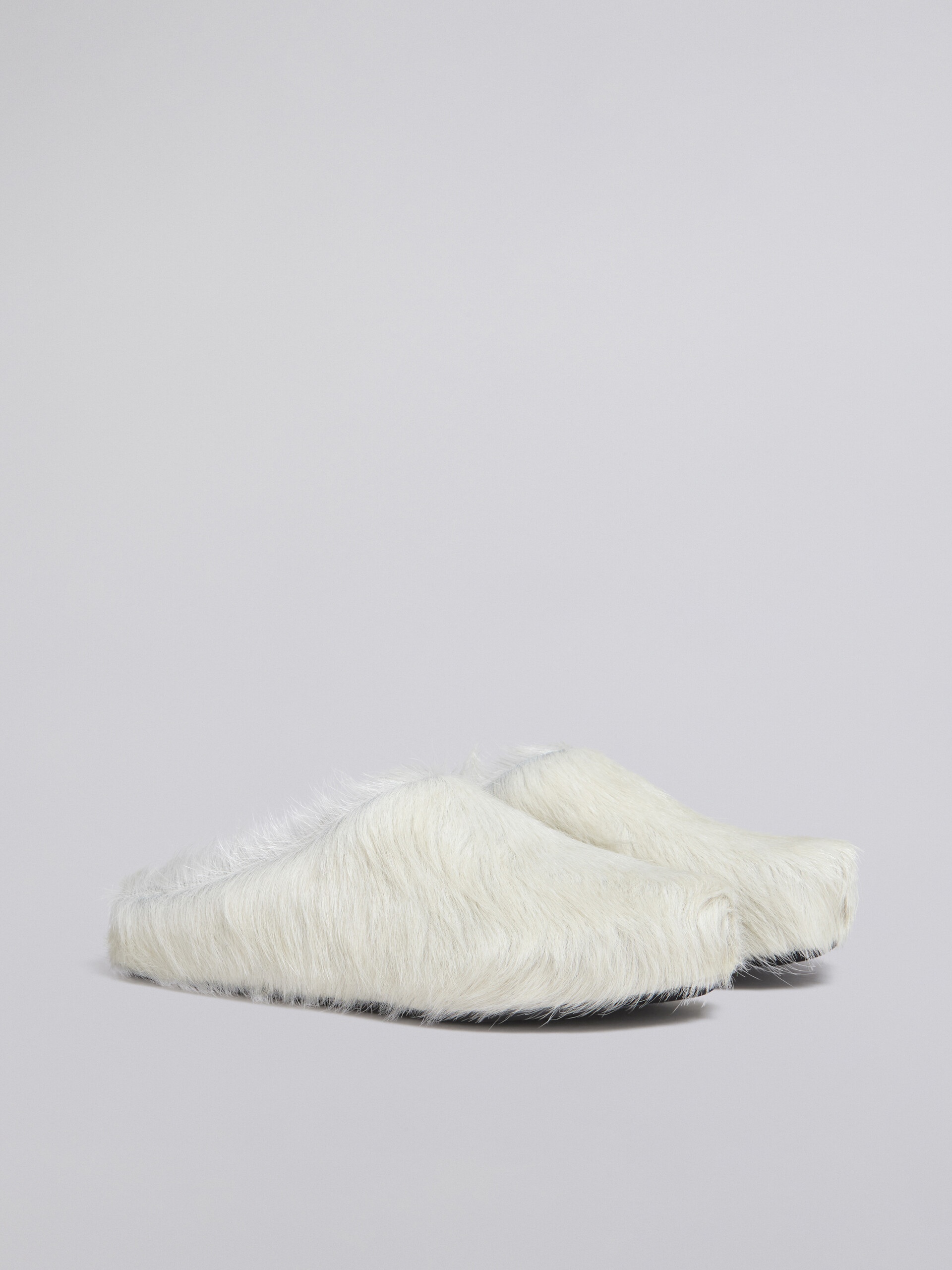 WHITE LONG HAIR CALFSKIN FUSSBETT SABOT - 2