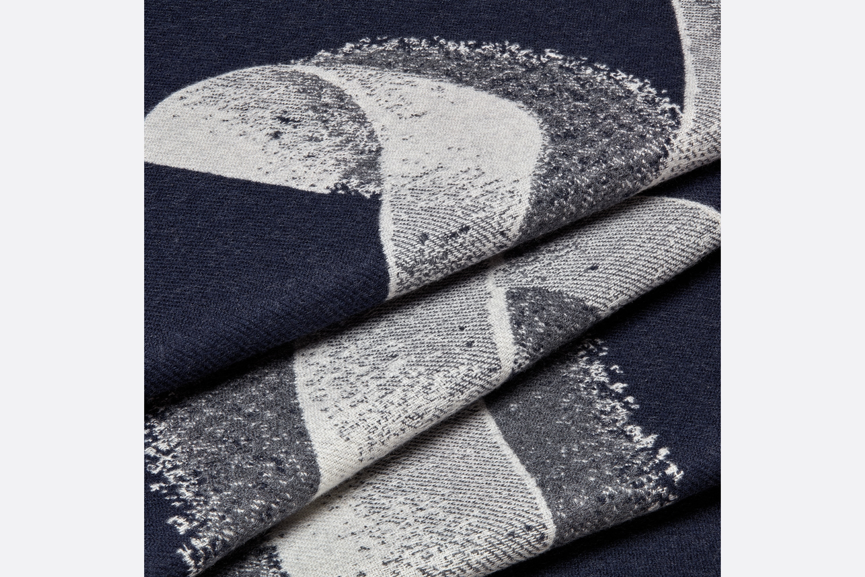 'Dior' Ribbon Blanket - 5