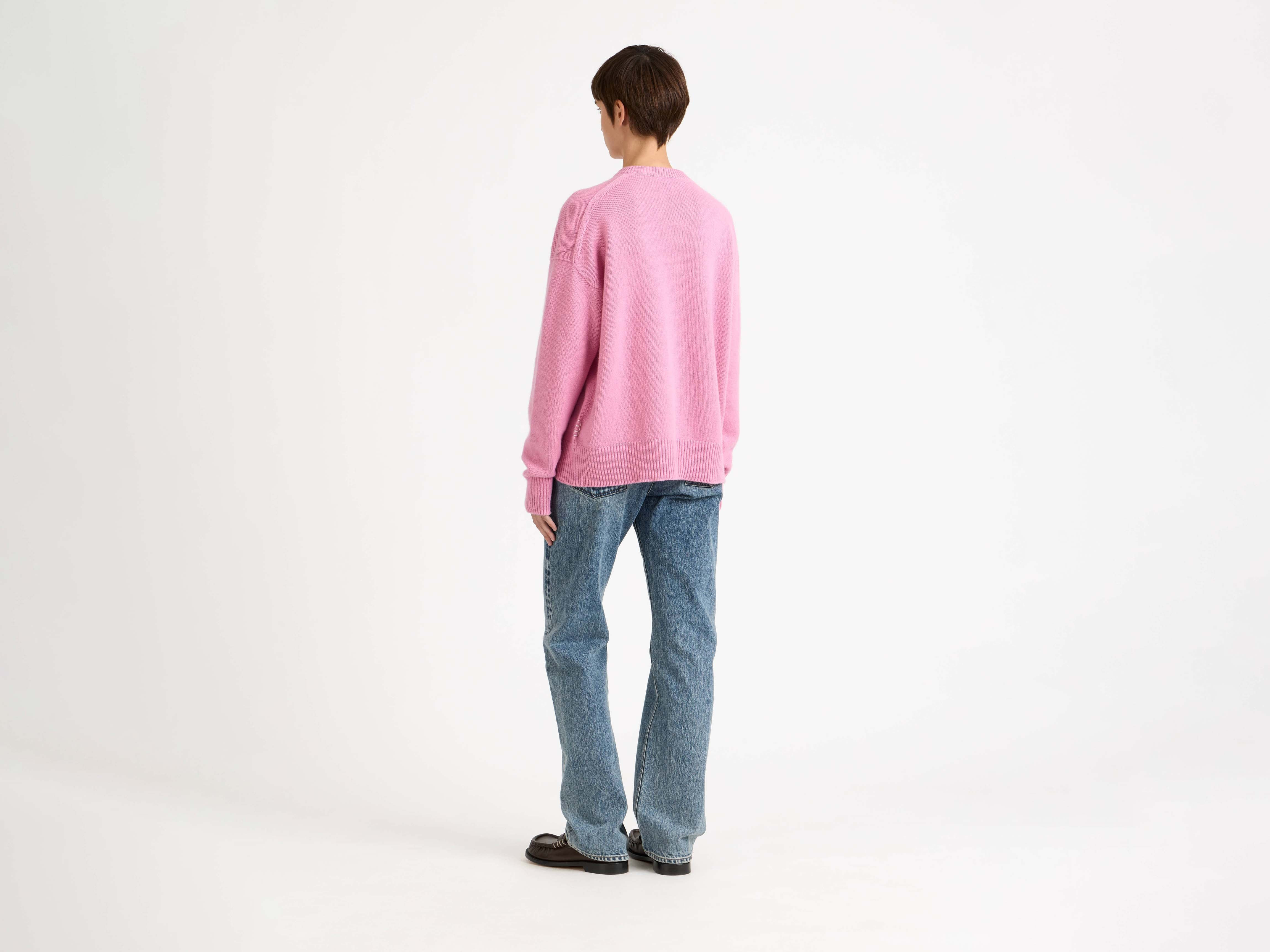 WOMENS V-NECK CASHMERE JUMPER IN BUBBLEGUM - 3