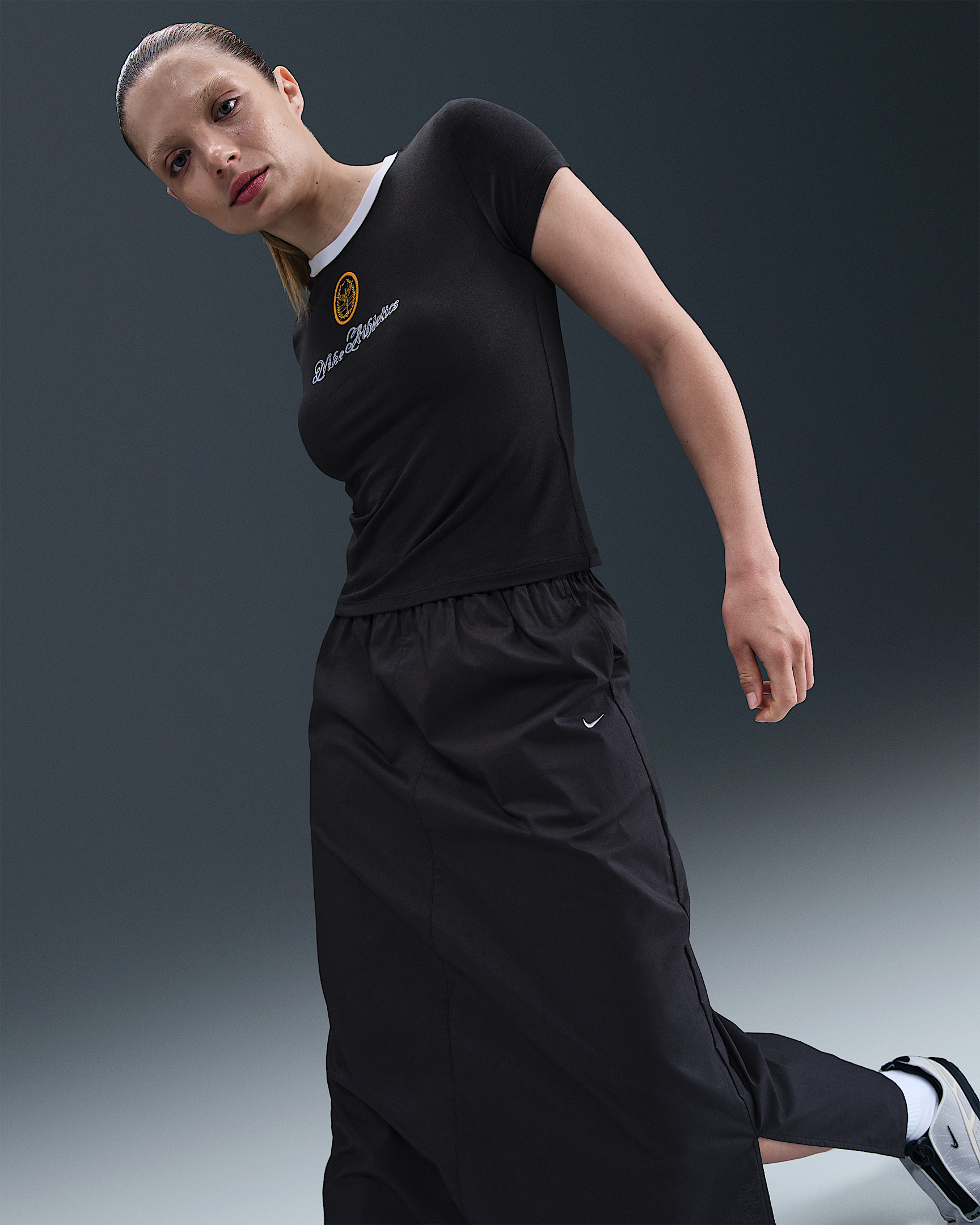 Nike Sportswear Chill Knit Women's Slim Cropped T-Shirt - 3