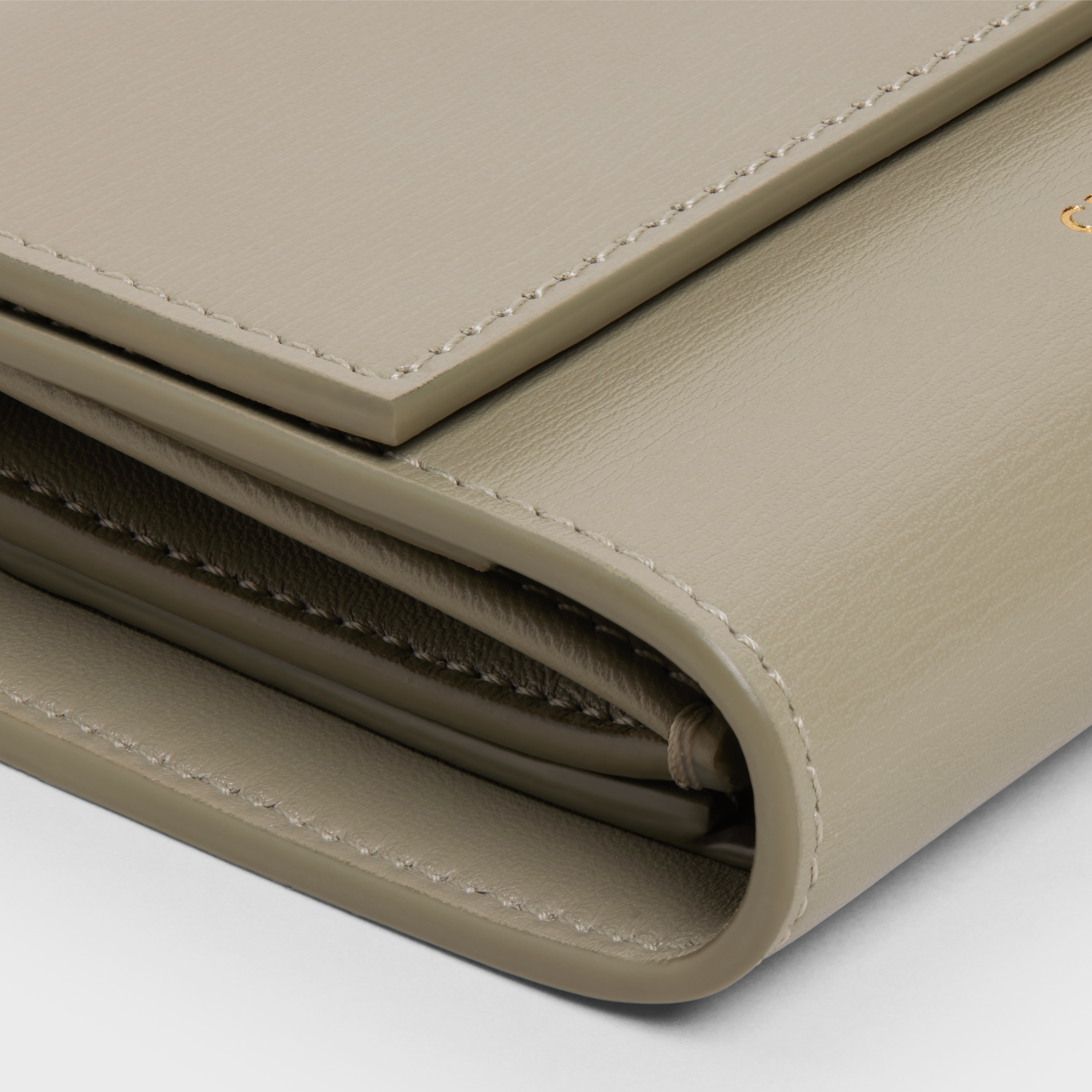 Small trifold wallet in Smooth Calfskin - 5