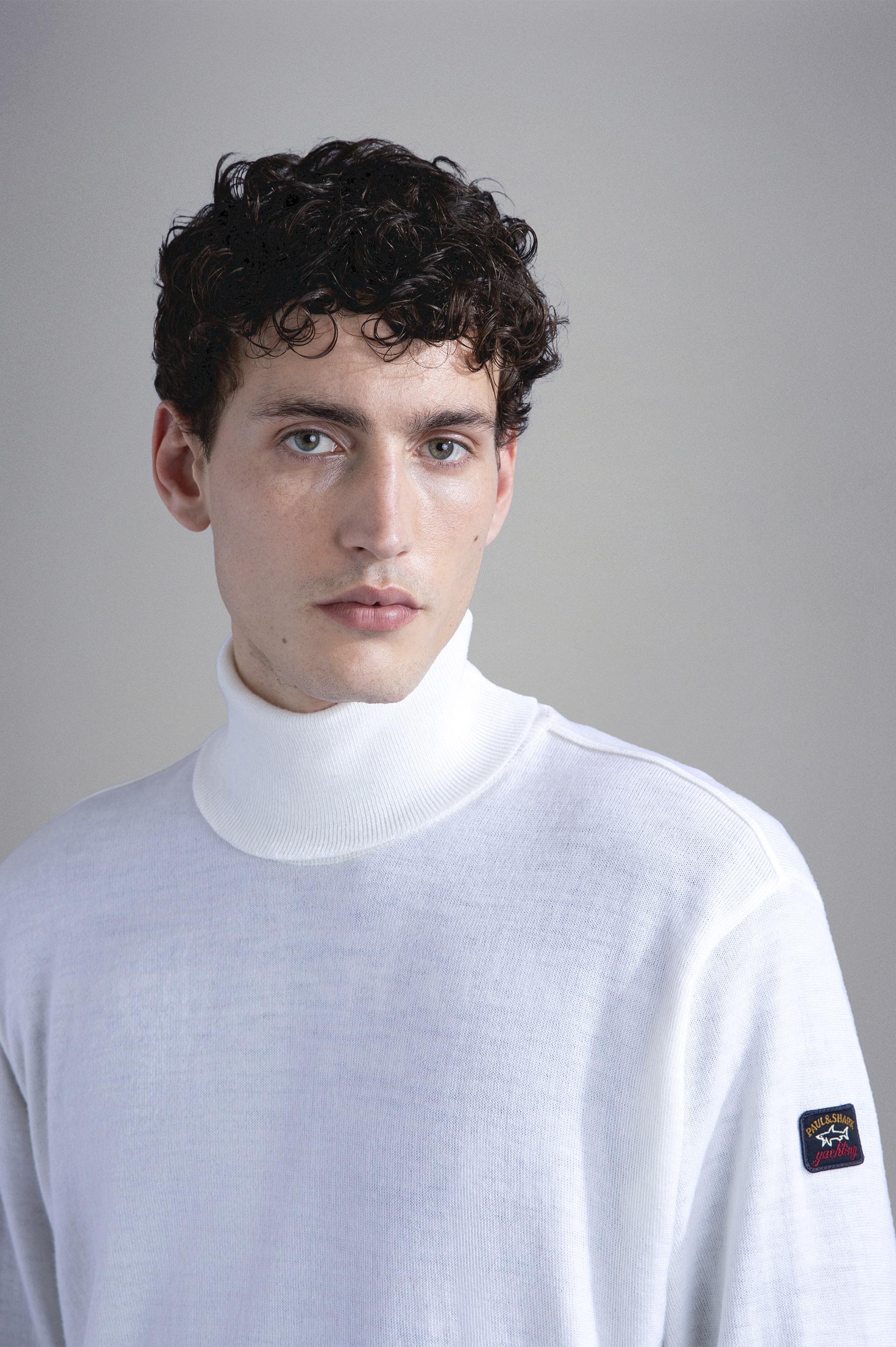 MERINO WOOL TURTLENECK WITH ICONIC BADGE - 4