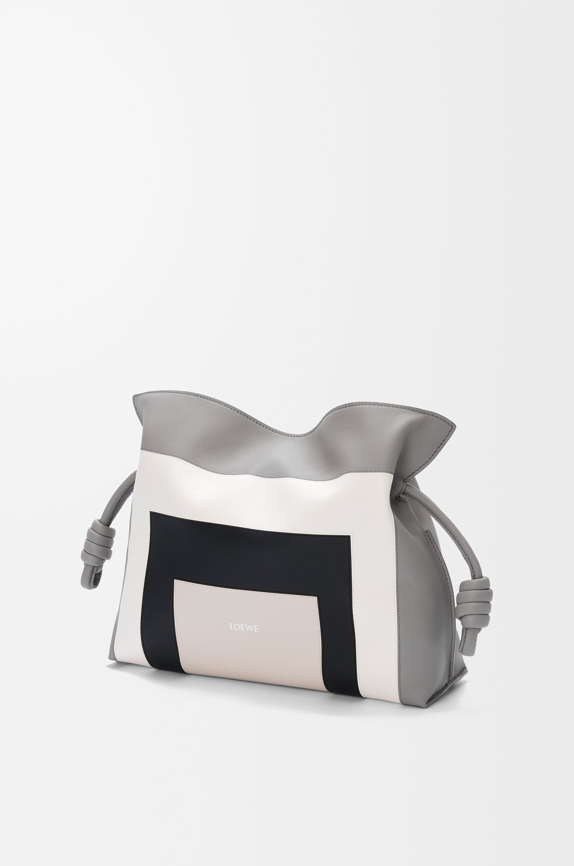 Medium Flamenco clutch in nappa calfskin - 4