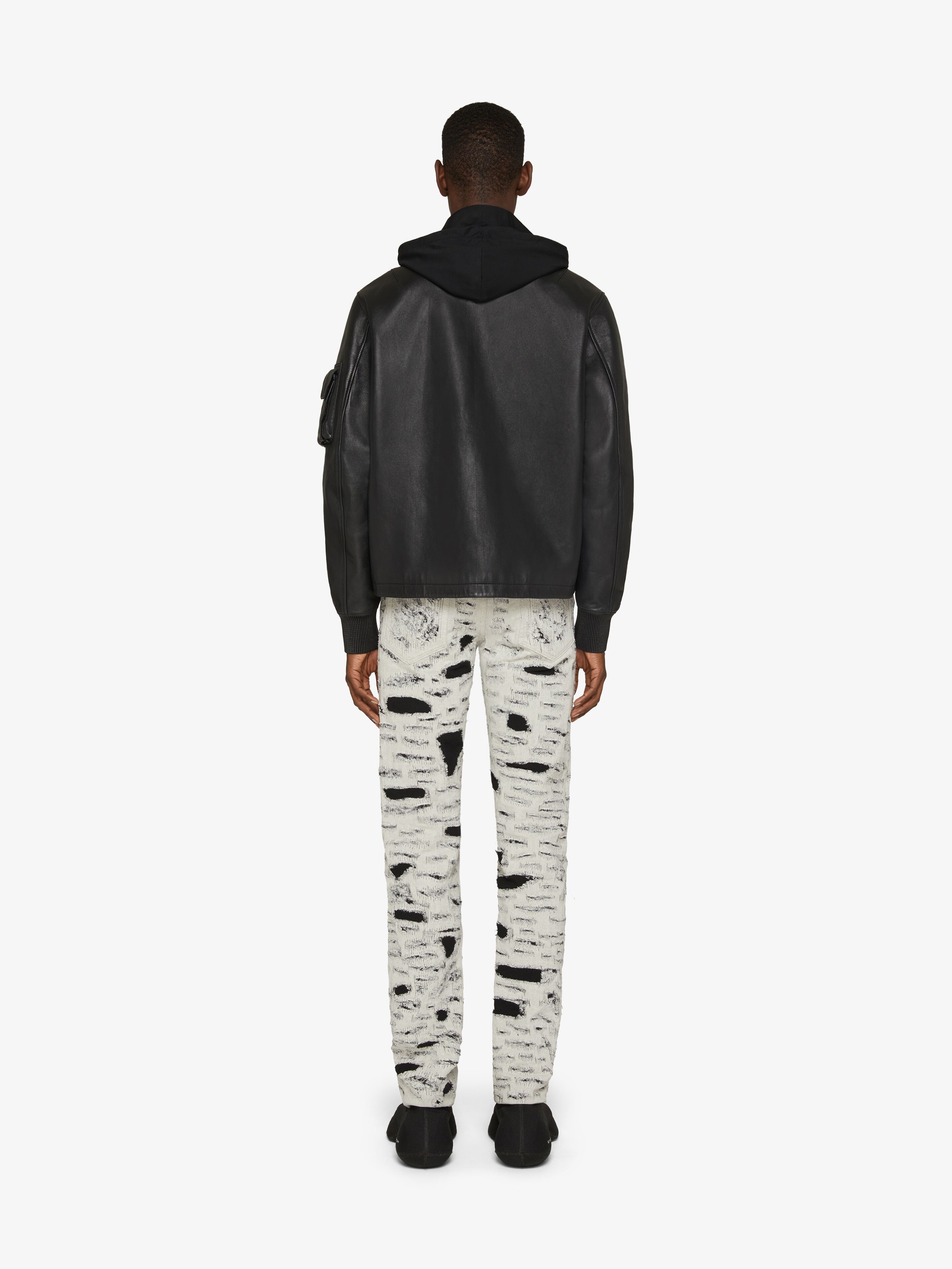 SLIM FIT JEANS IN DESTROYED DENIM - 4