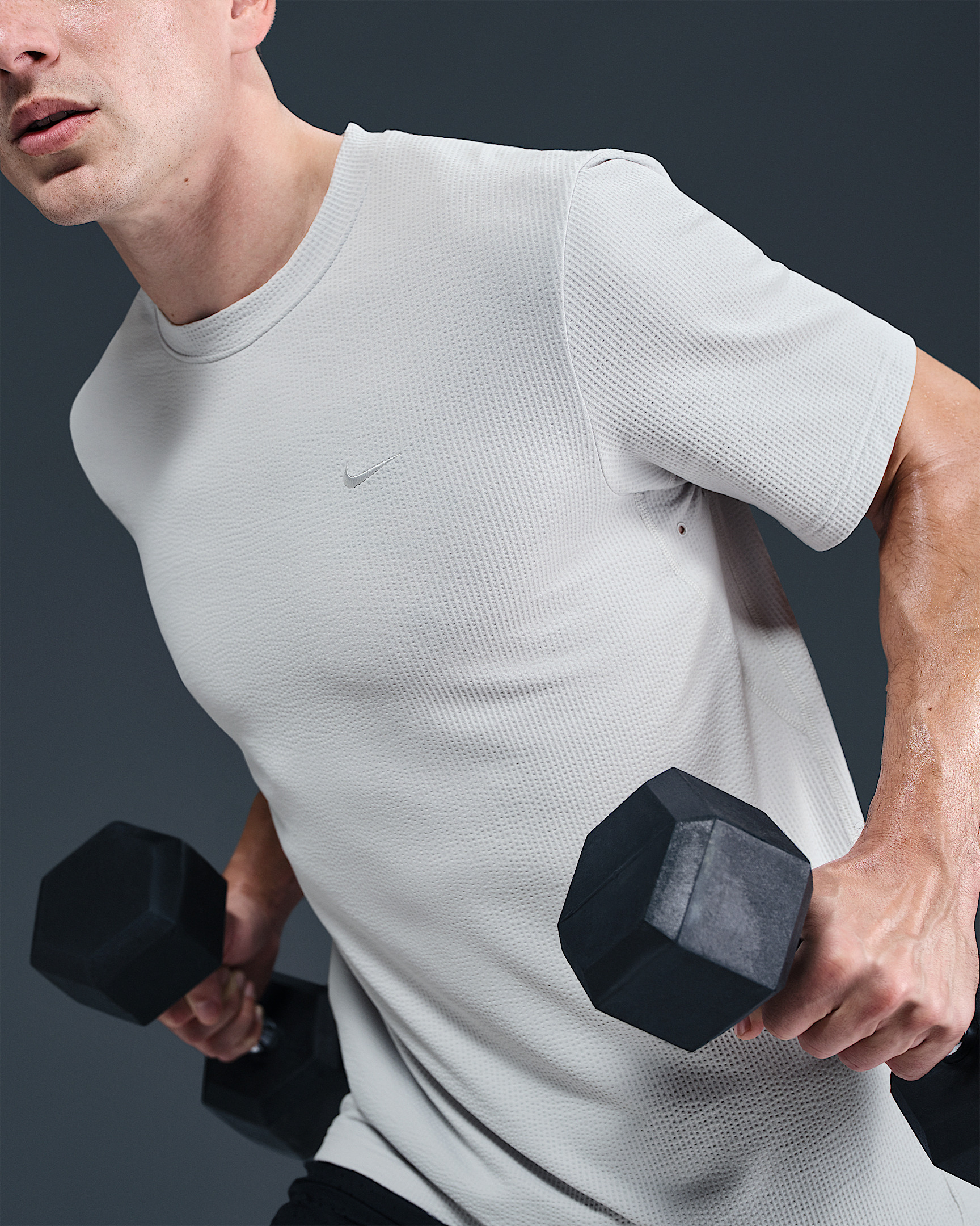 Nike Primary Men's Dri-FIT Short-Sleeve Versatile Top - 3