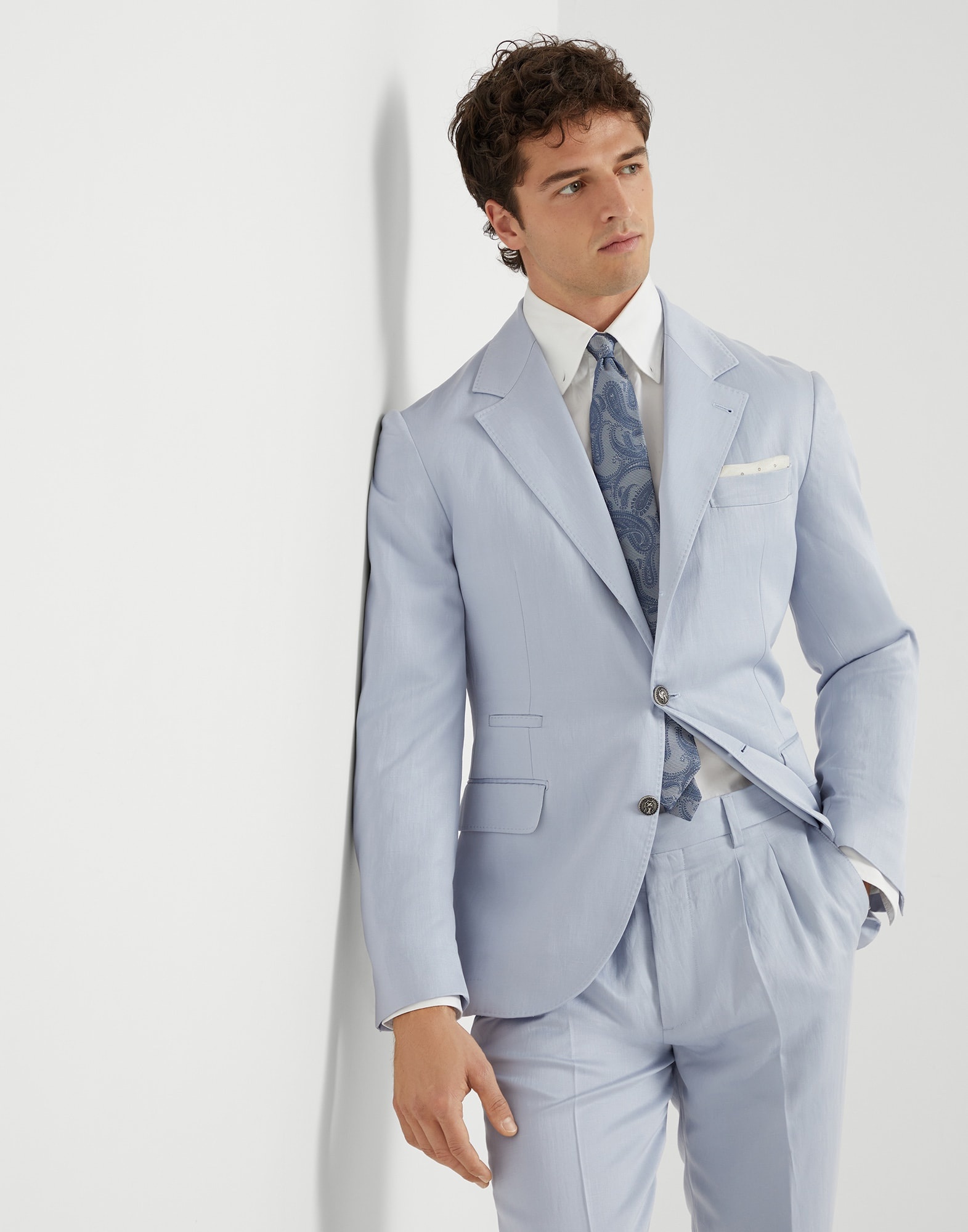 Délavé silk and linen twill deconstructed blazer with metal buttons - 4