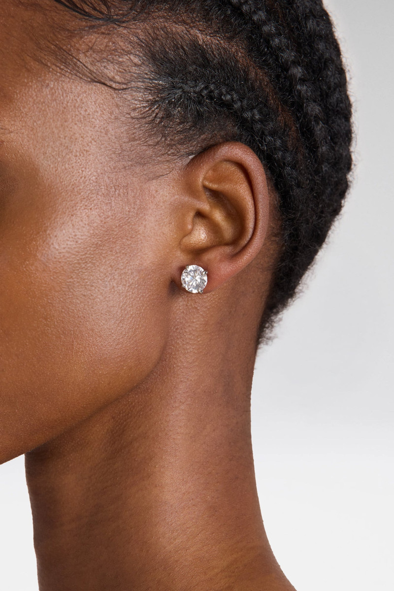 GIGI EARRING STUD WITH WHITE CRYSTAL AND SILVER BASE 3