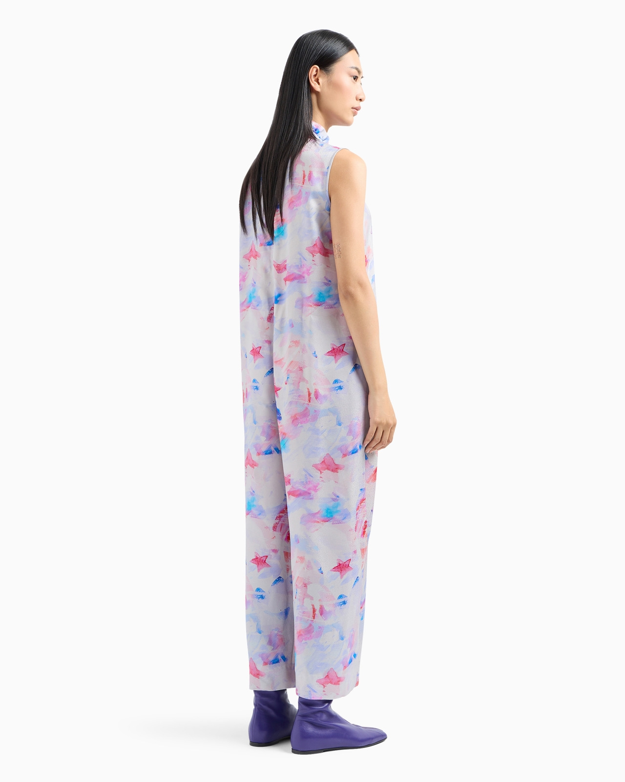 Sleeveless jumpsuit with a belt in satin crêpe with a fancy watercolour-effect print - 3