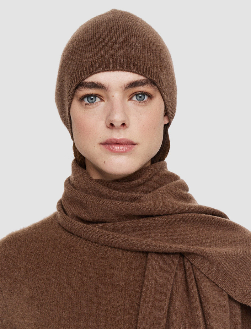 JOSEPH Light Pure Cashmere Hat outlook