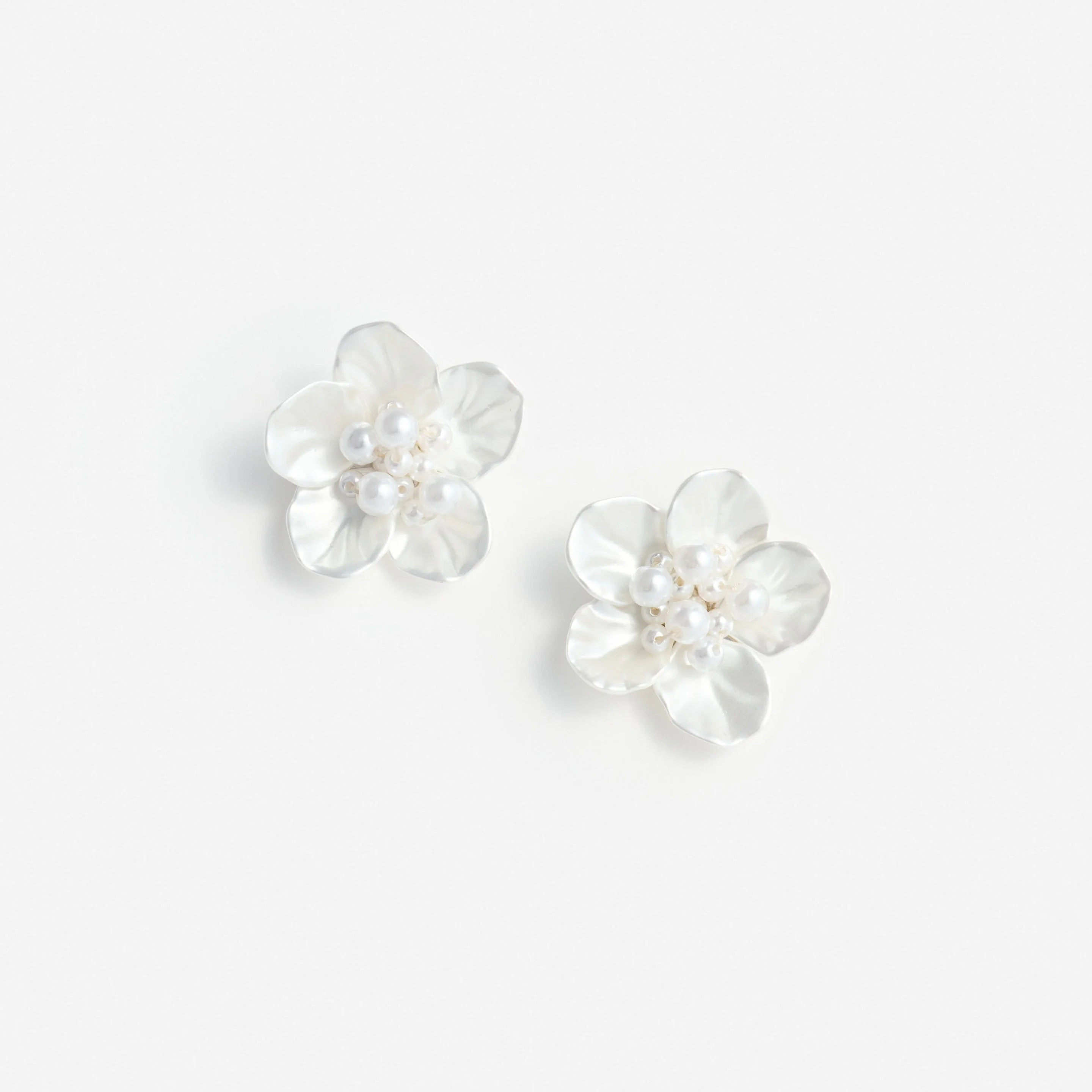 Pearl Flower Earring - 1