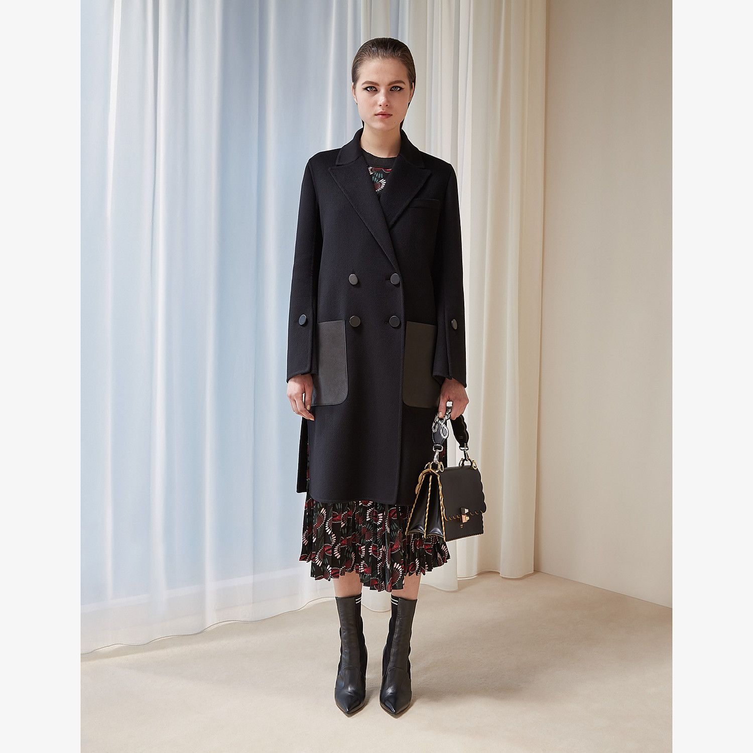 Black wool coat - 4