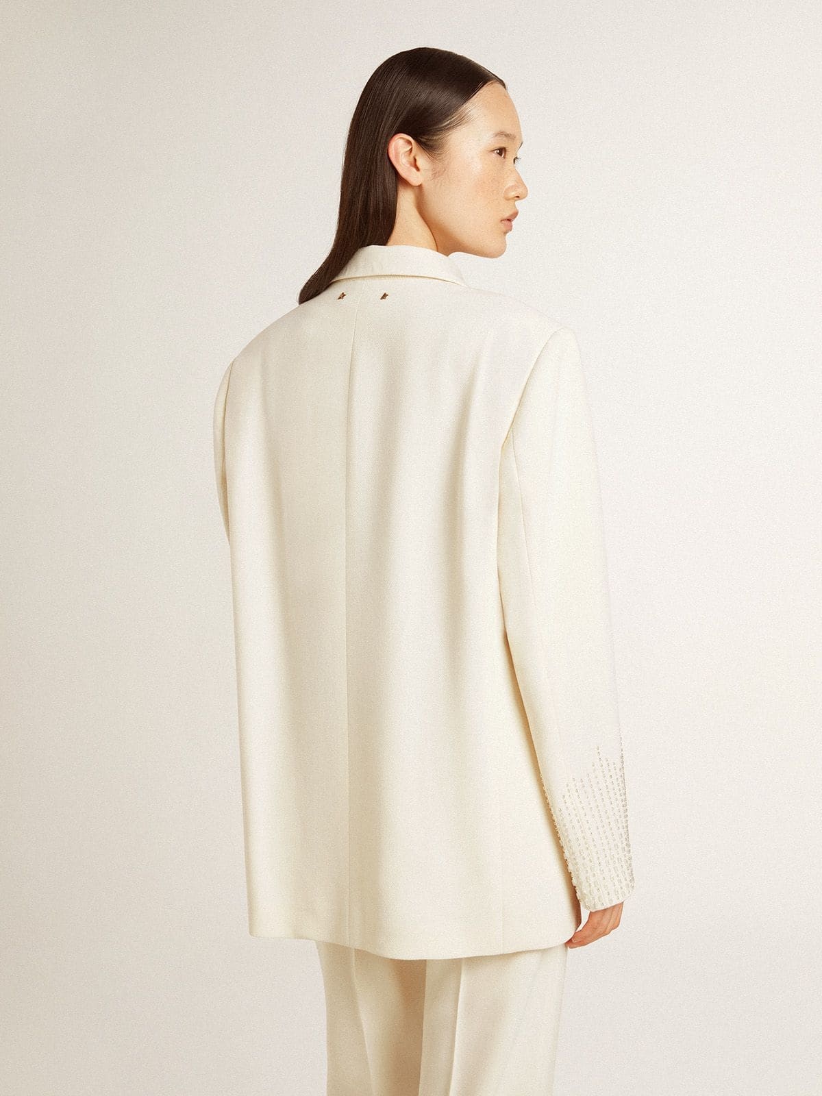 Single-breasted oversize jacket in white with silk effect and embroidery - 4