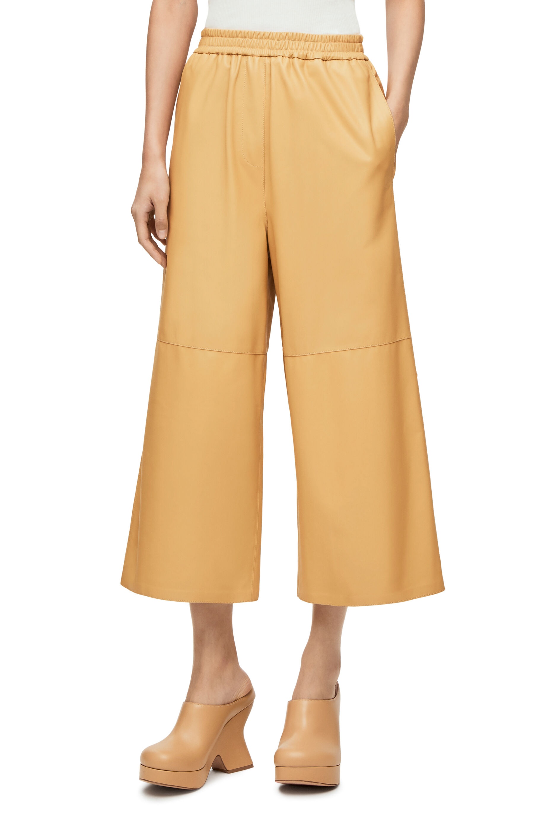 Cropped trousers in nappa