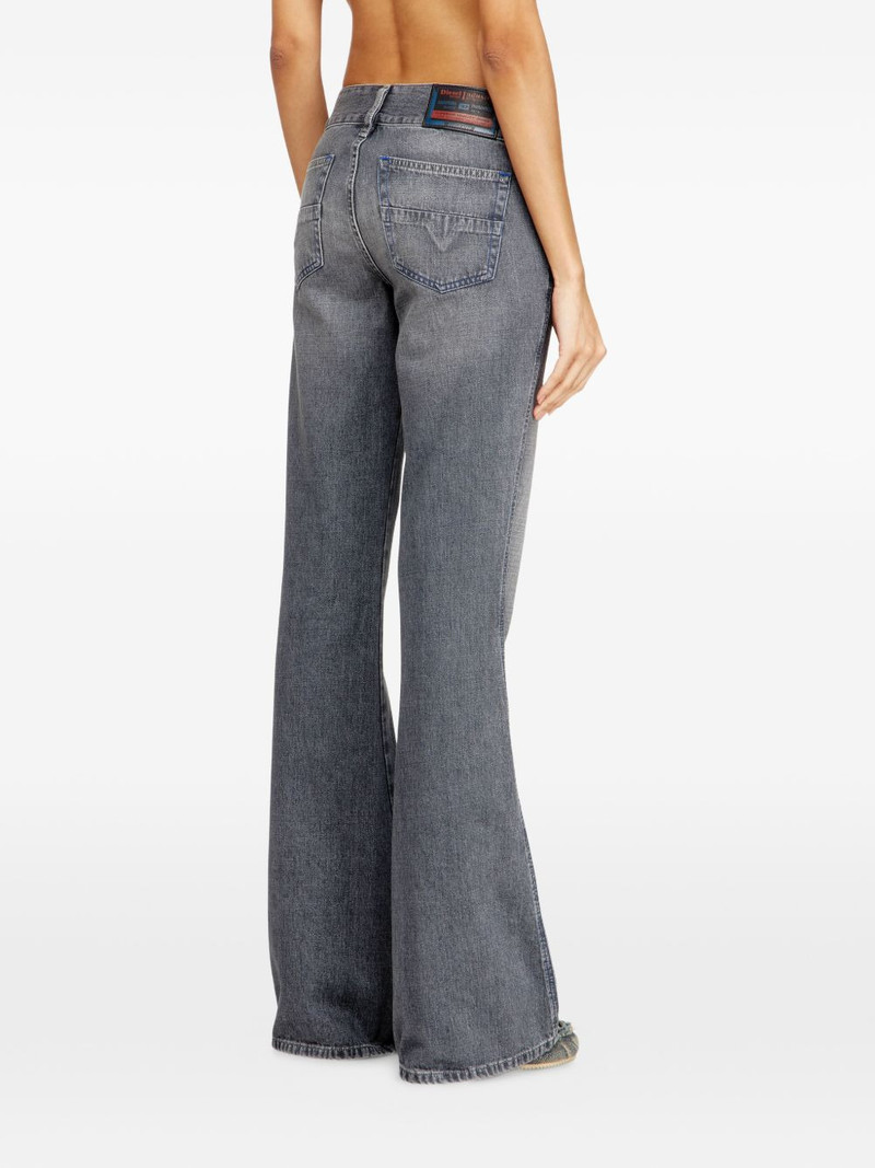 D-Hush 09n83 double-button bootcut jeans 4