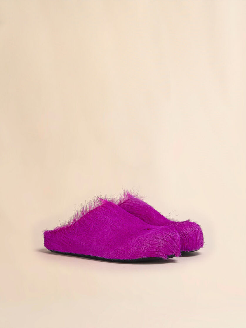 FUCHSIA LONG HAIR CALFSKIN FUSSBETT SABOT - 2
