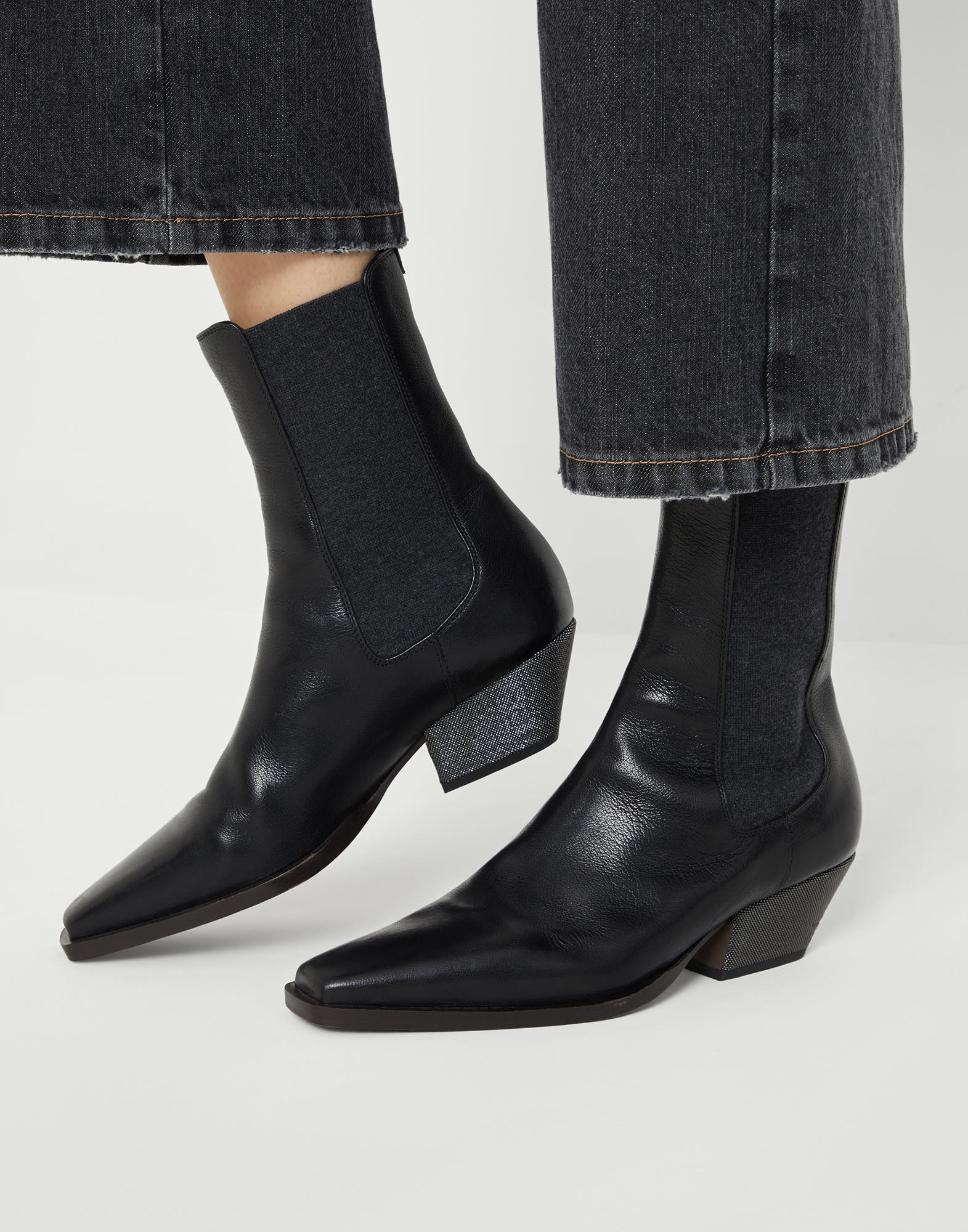 Classic leather Chelsea boots with precious block heels - 4