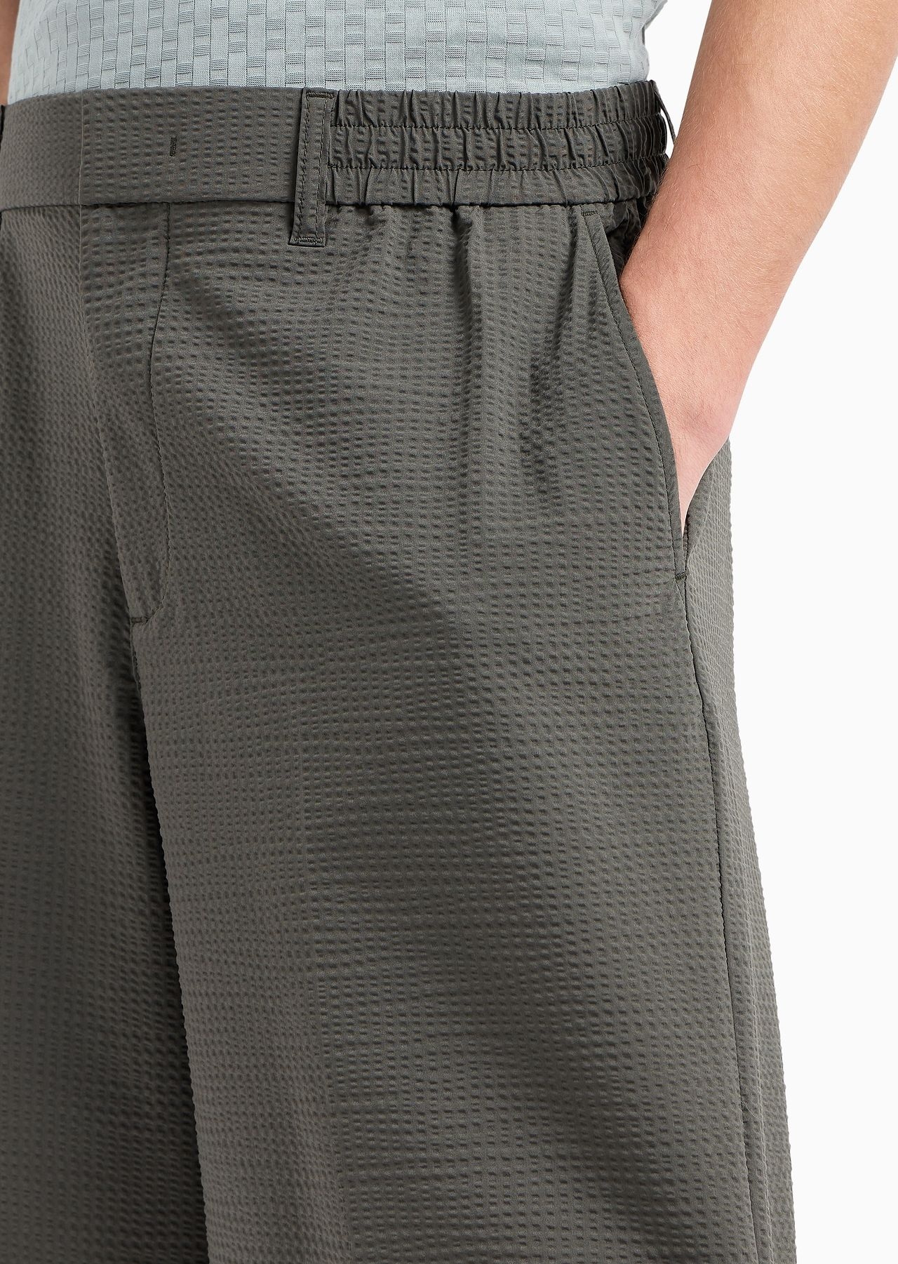 Technical seersucker, elasticated-waist chino Bermuda shorts - 5