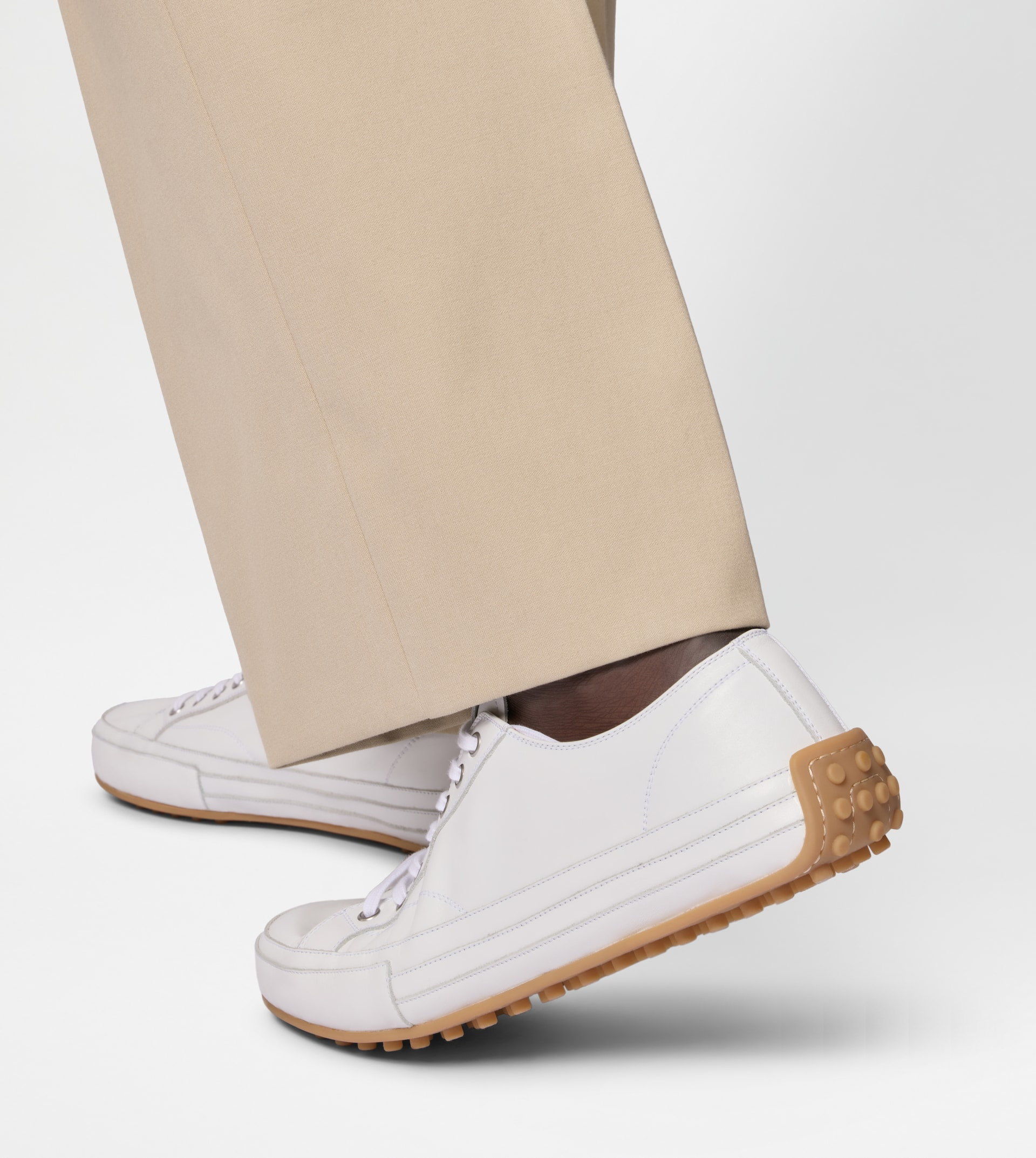 SNEAKERS IN LEATHER - WHITE - 6