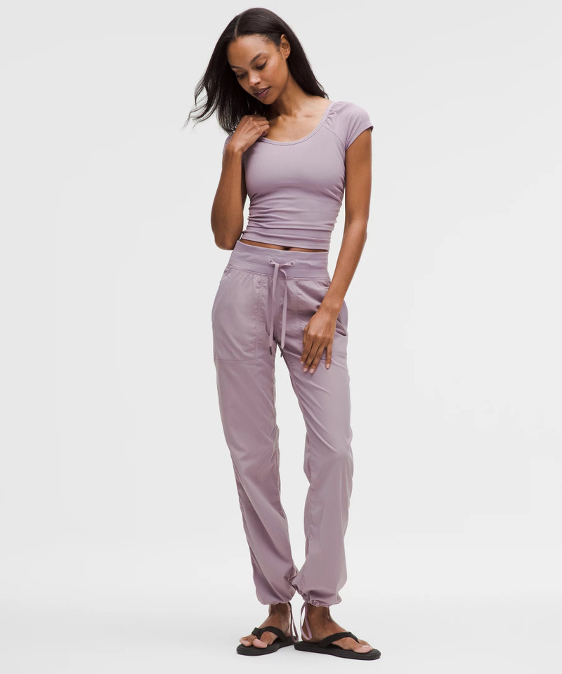 Dance Studio Mid-Rise Pant *Short 1