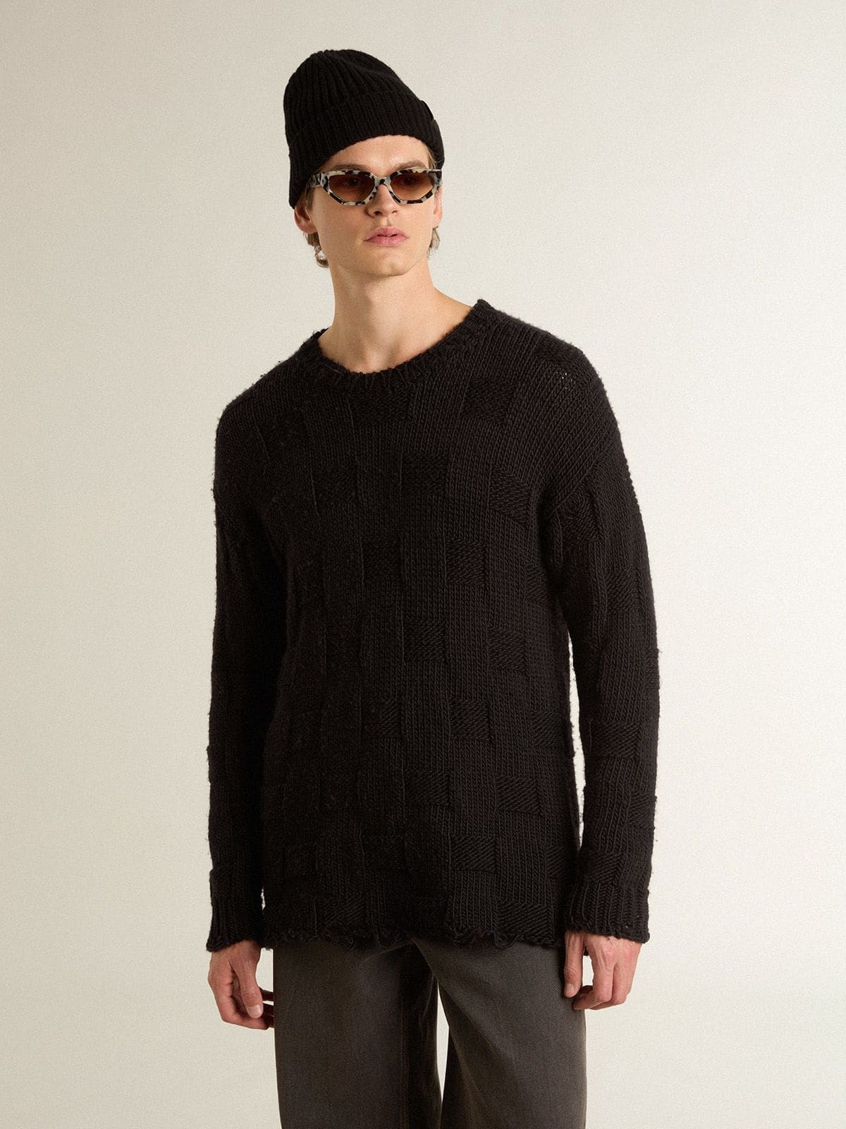 Men's black wool sweater with a distressed effect - 2