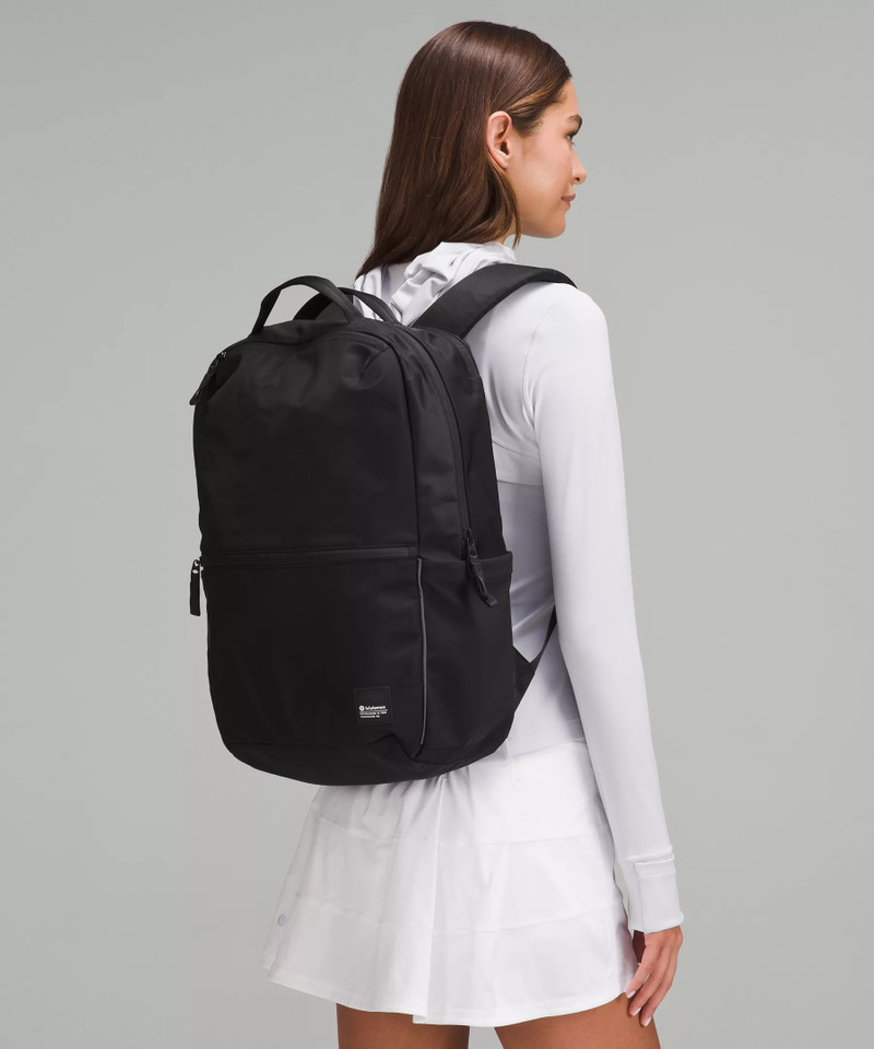 Double-Zip Backpack 22L 6