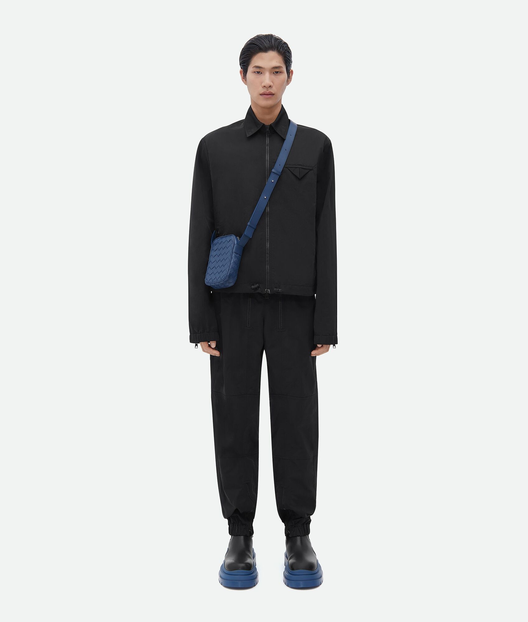 intrecciato zipped phone pouch - 4