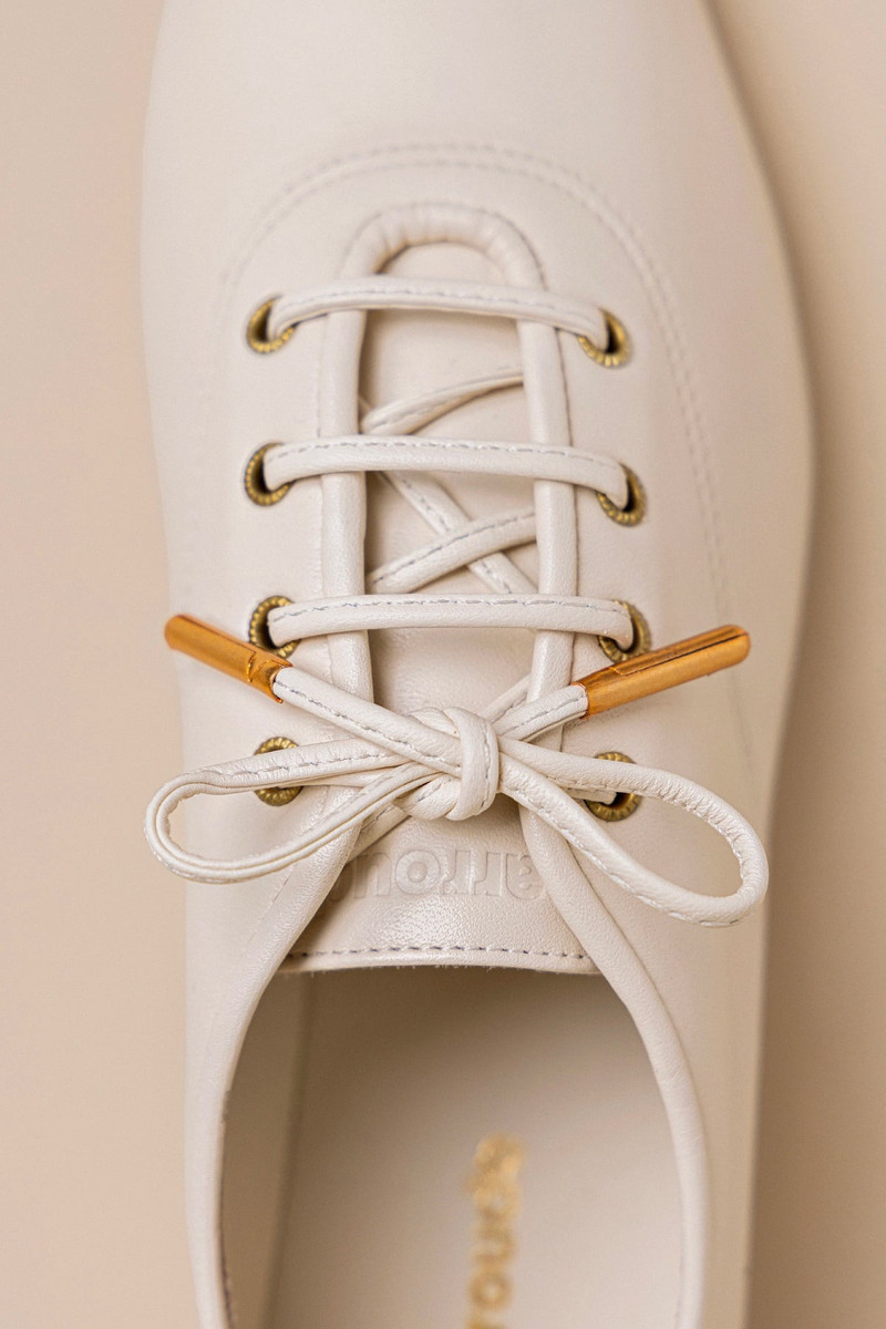 Liza Sneaker In Ivory Leather 6