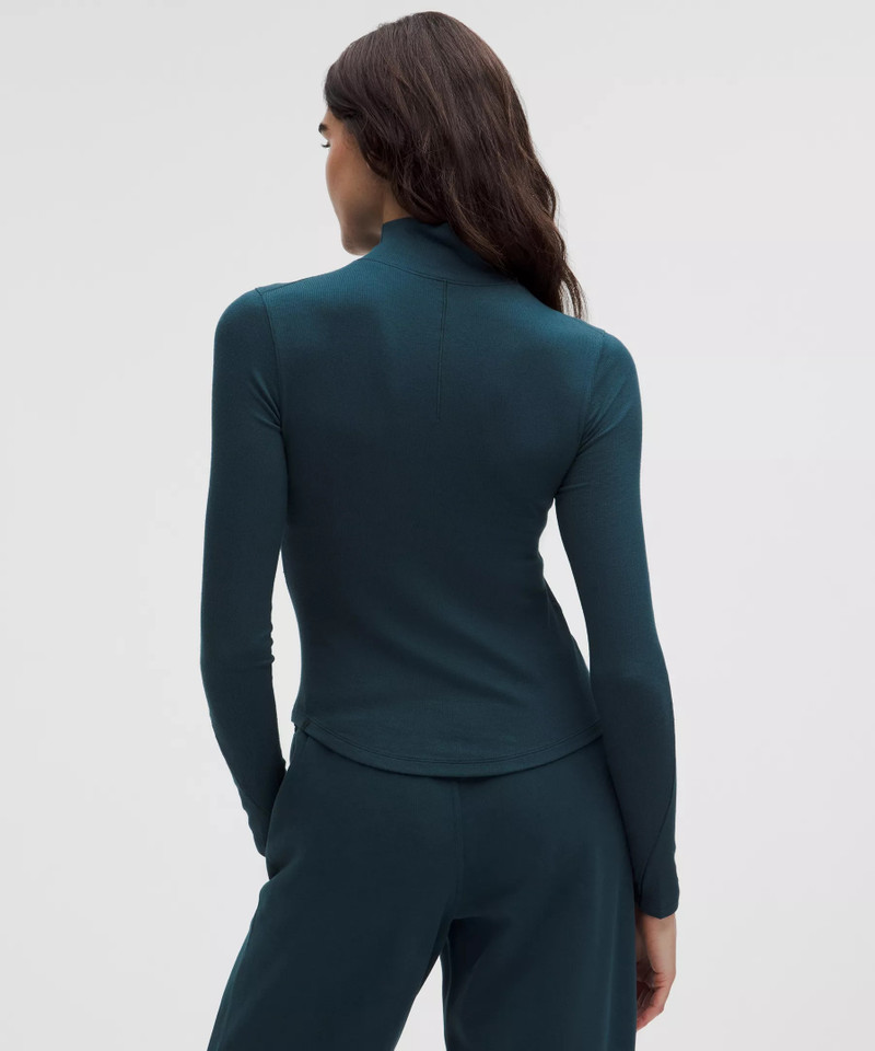 Hold Tight Long-Sleeve Turtleneck 3