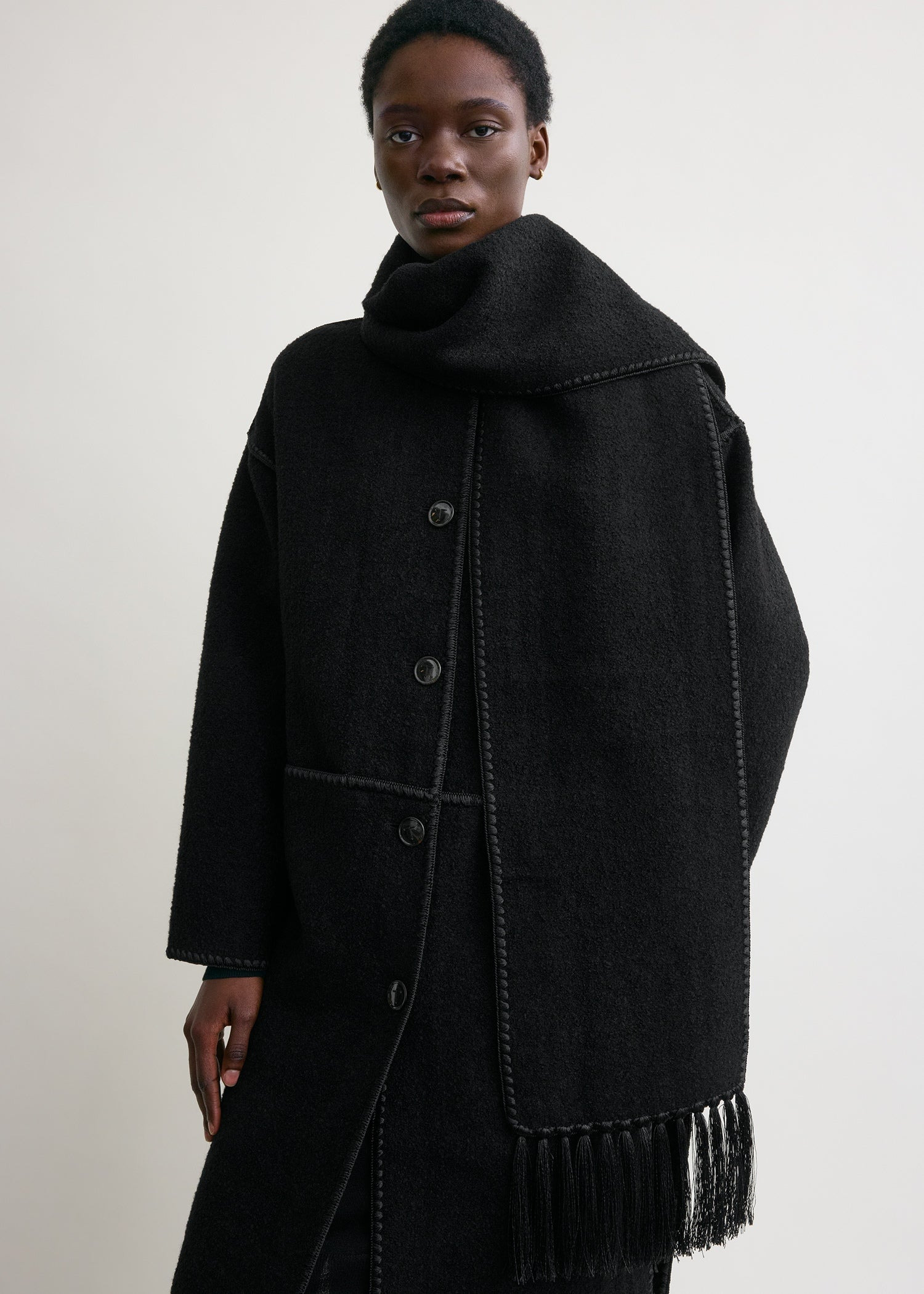 Embroidered scarf coat black - 5