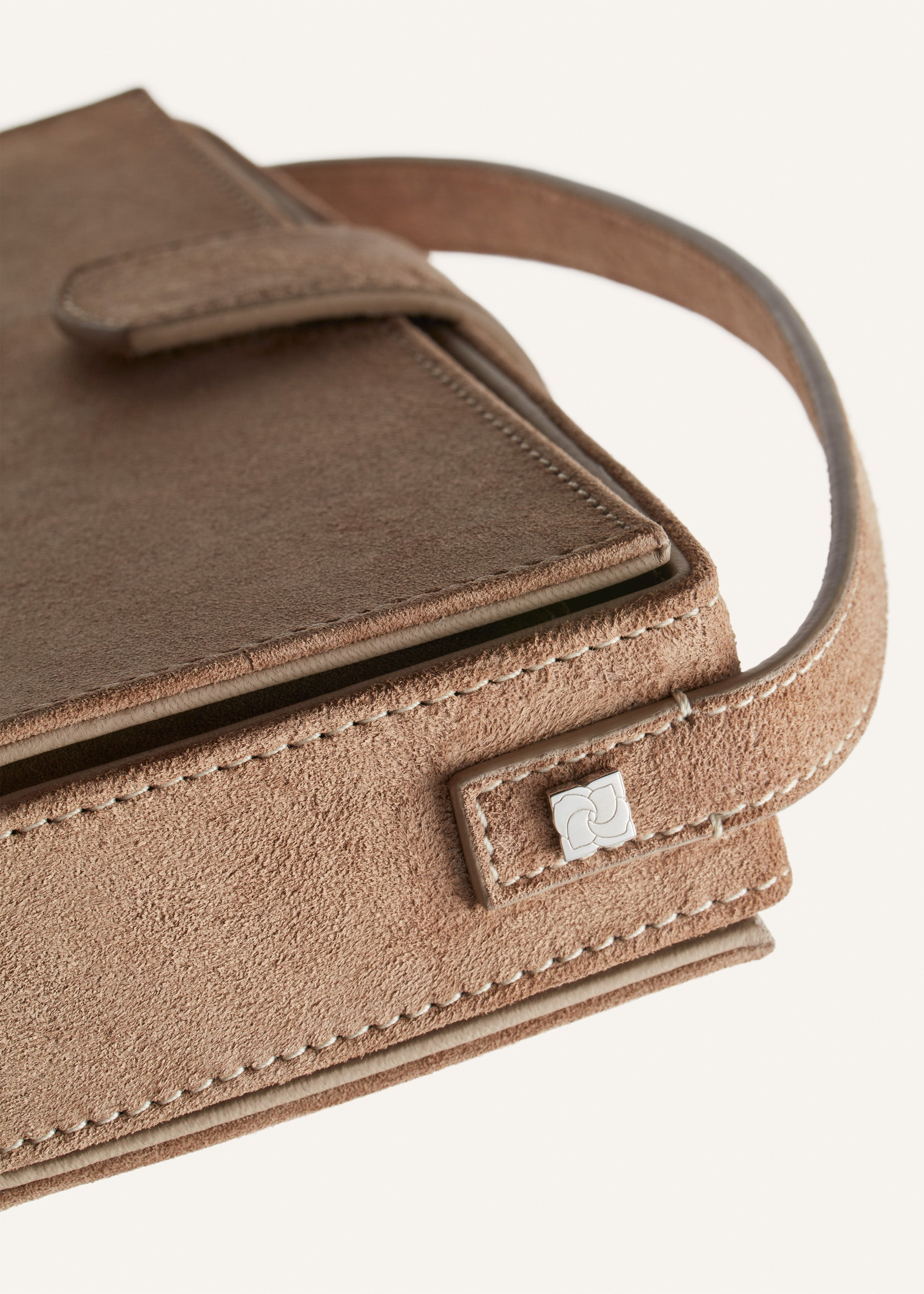 Apolonia bag in beige suede with flower charm - 3