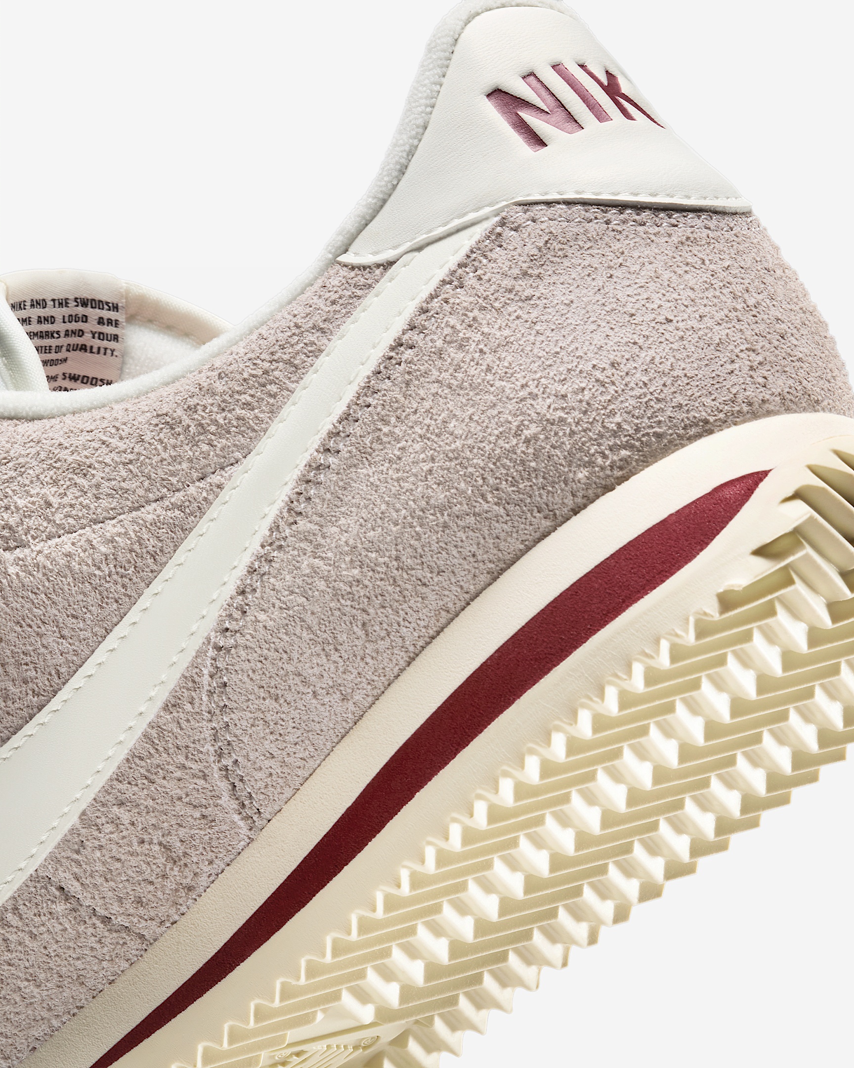Nike Cortez SE Suede Men's Shoes - 8