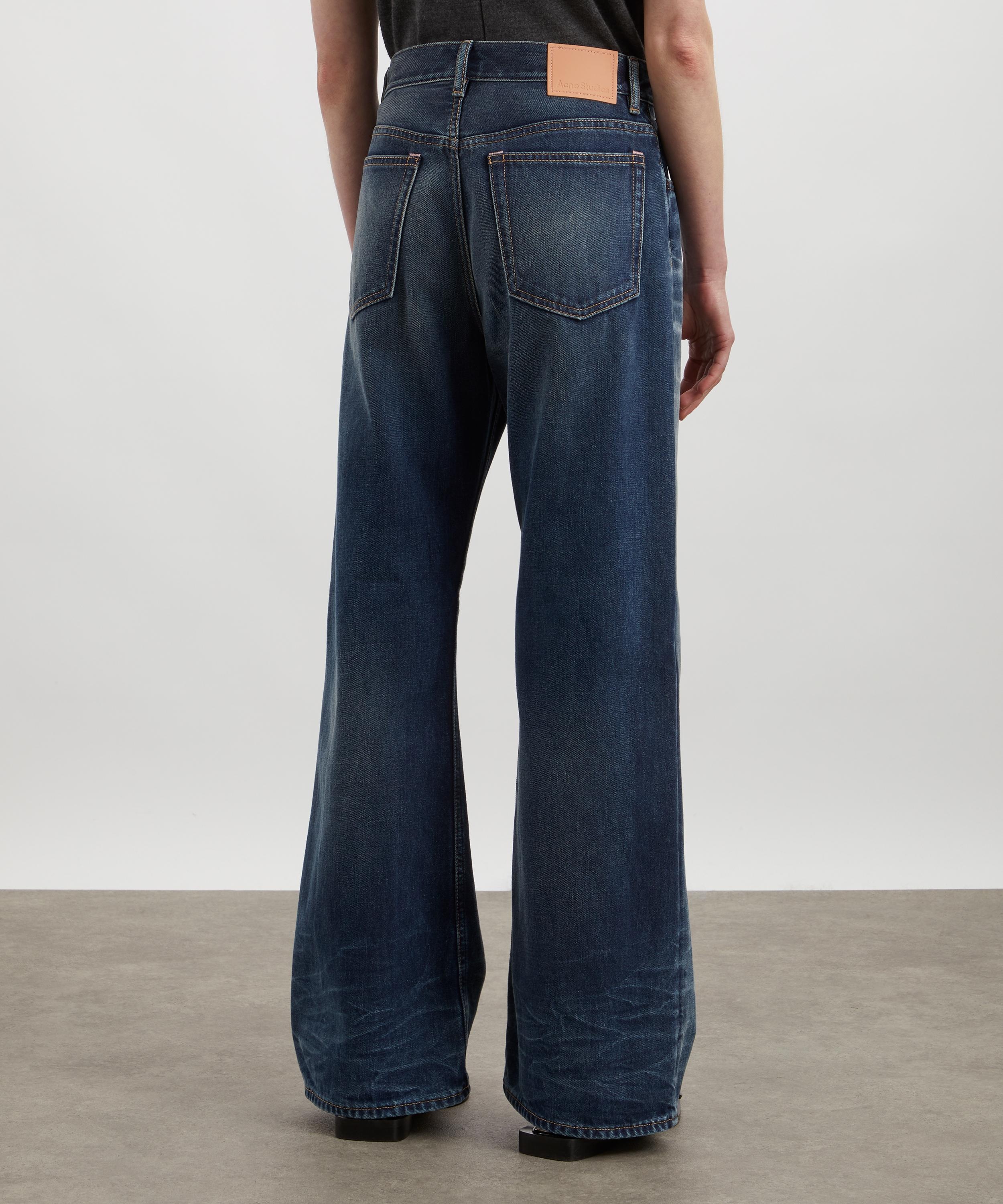 021M Loose Fit Jeans - 4