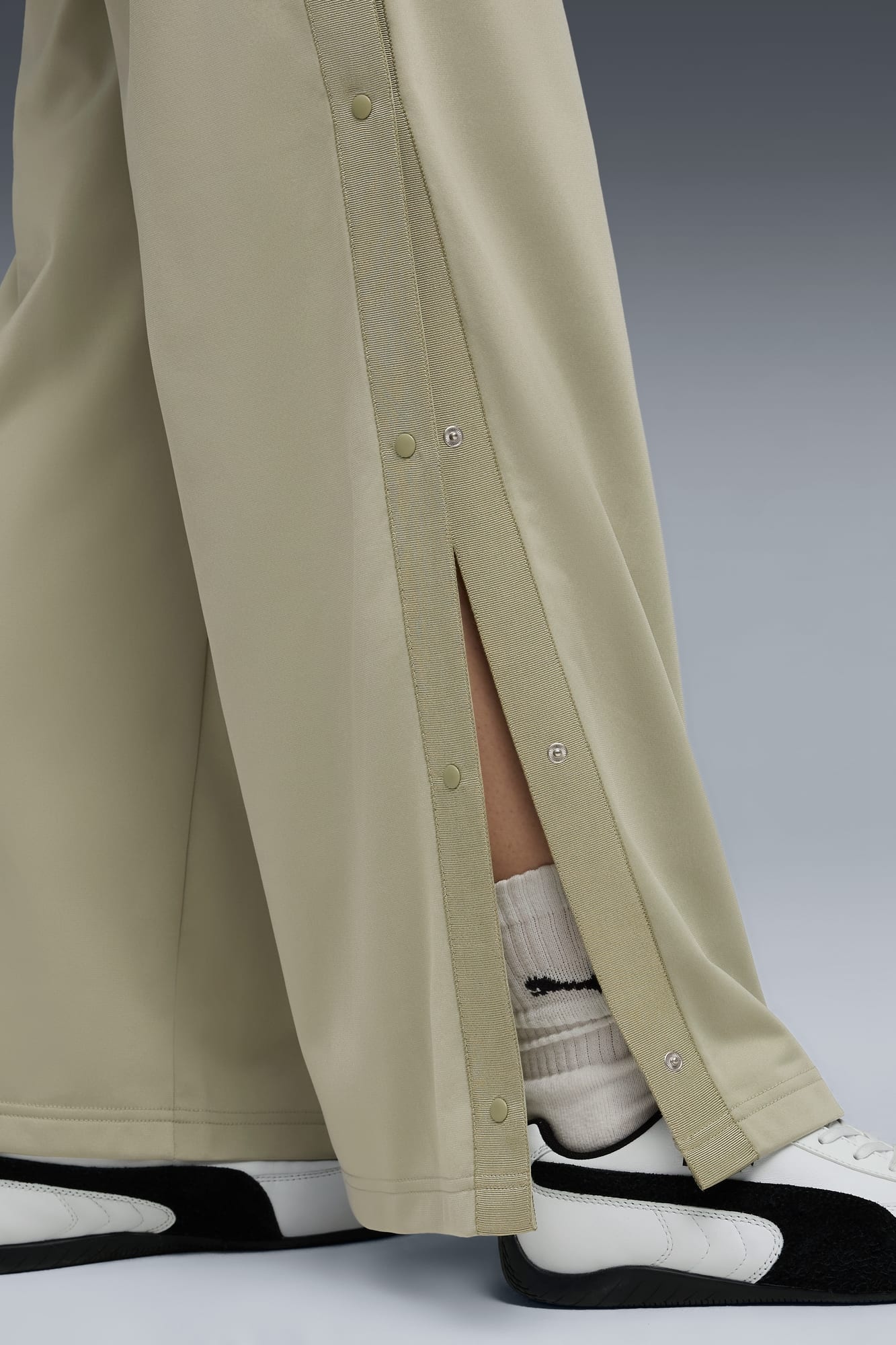 Wardrobe Essentials Women's Low Rise Popper Pants - 4