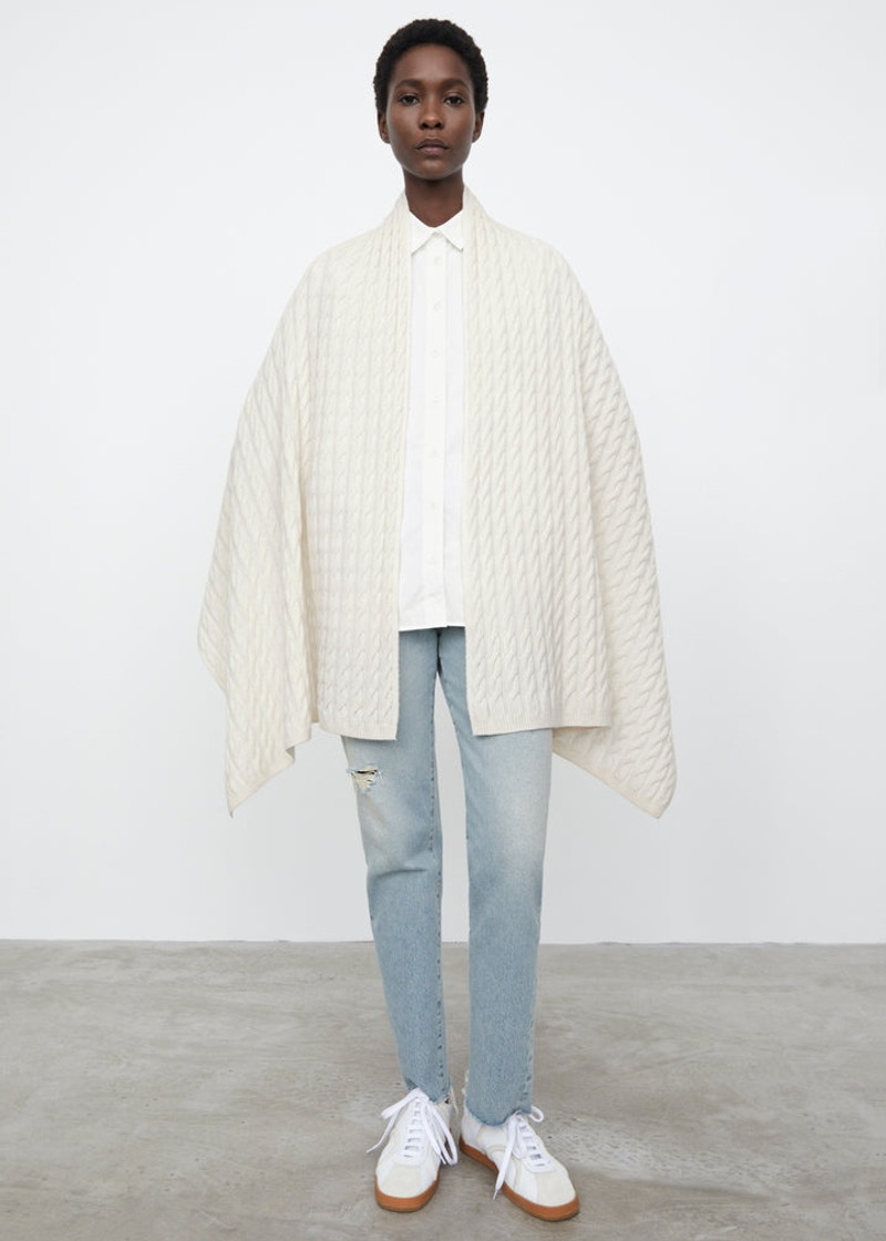 TOTEME Cable knit cashmere scarf off-white outlook