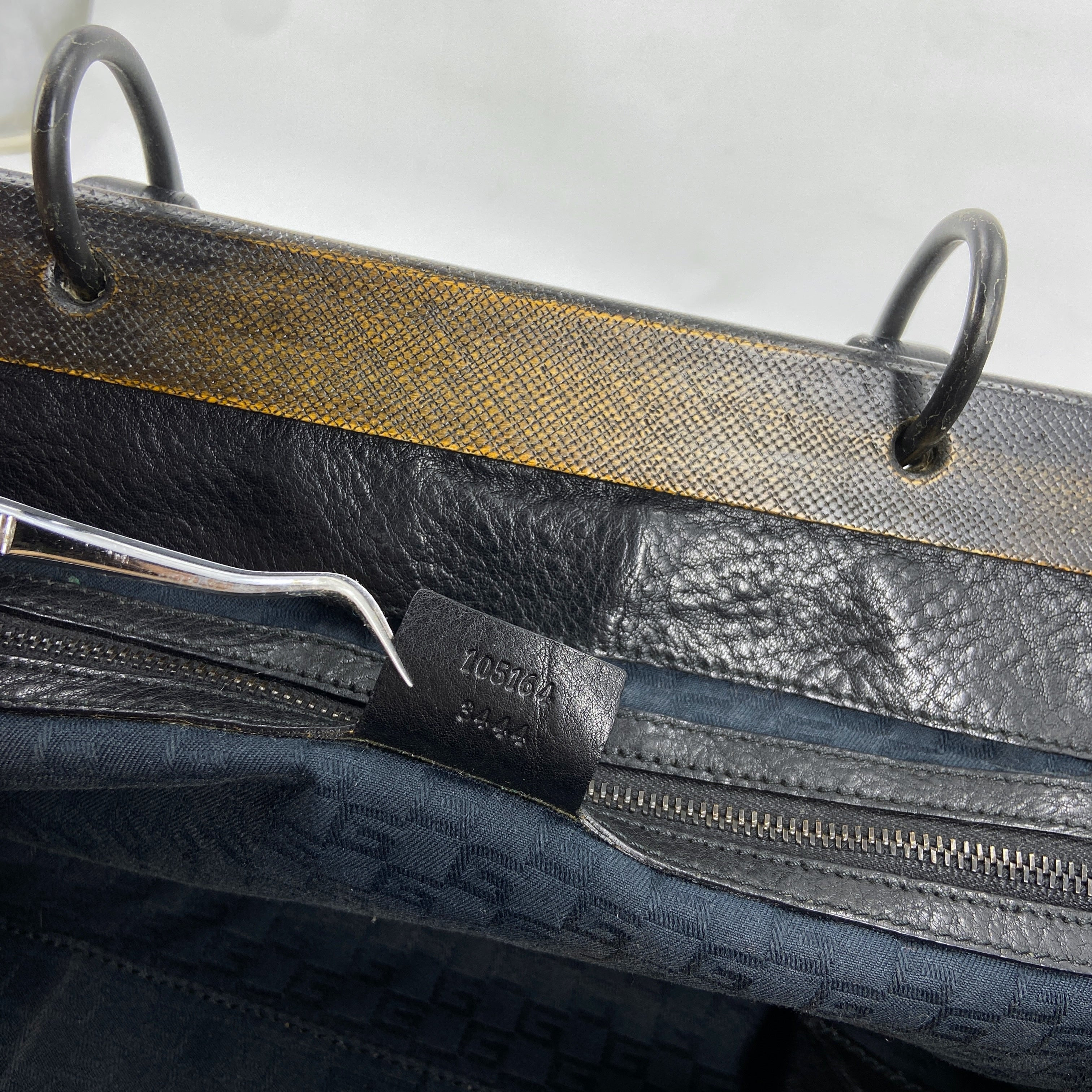 Gucci Fall 2002 Tom Ford Black Pebbled Buffalo Leather Doctors Bag - 20