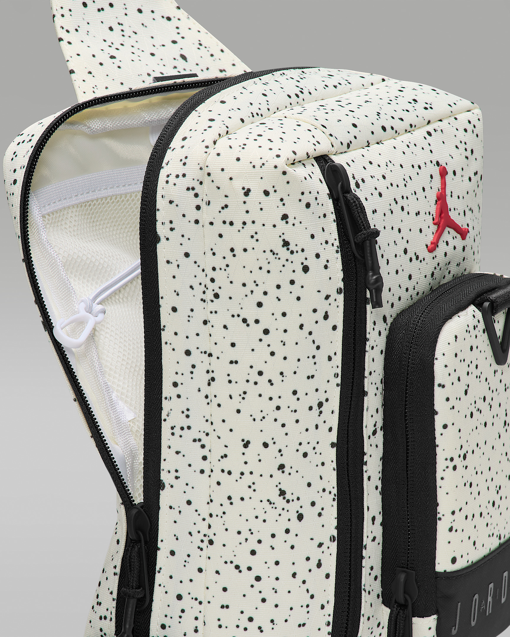 Jordan Collectors Crossbody Bag (3L) - 4