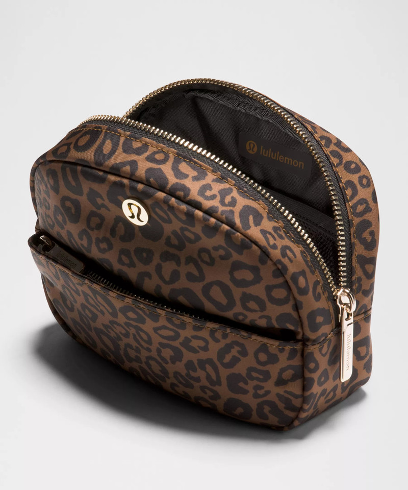 lululemon City Essentials Pouch *Mini 2L outlook