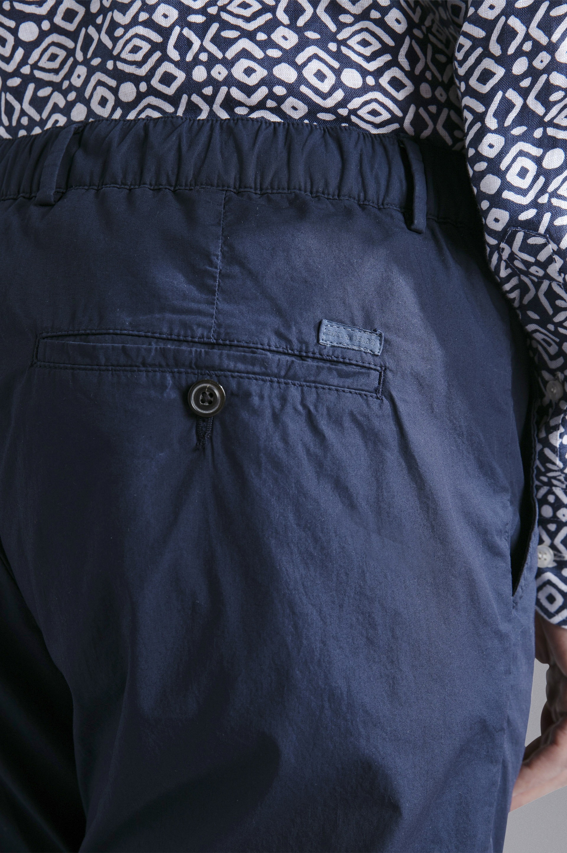 ULTRA-LIGHT POPLIN COTTON CHINO TROUSERS - 4