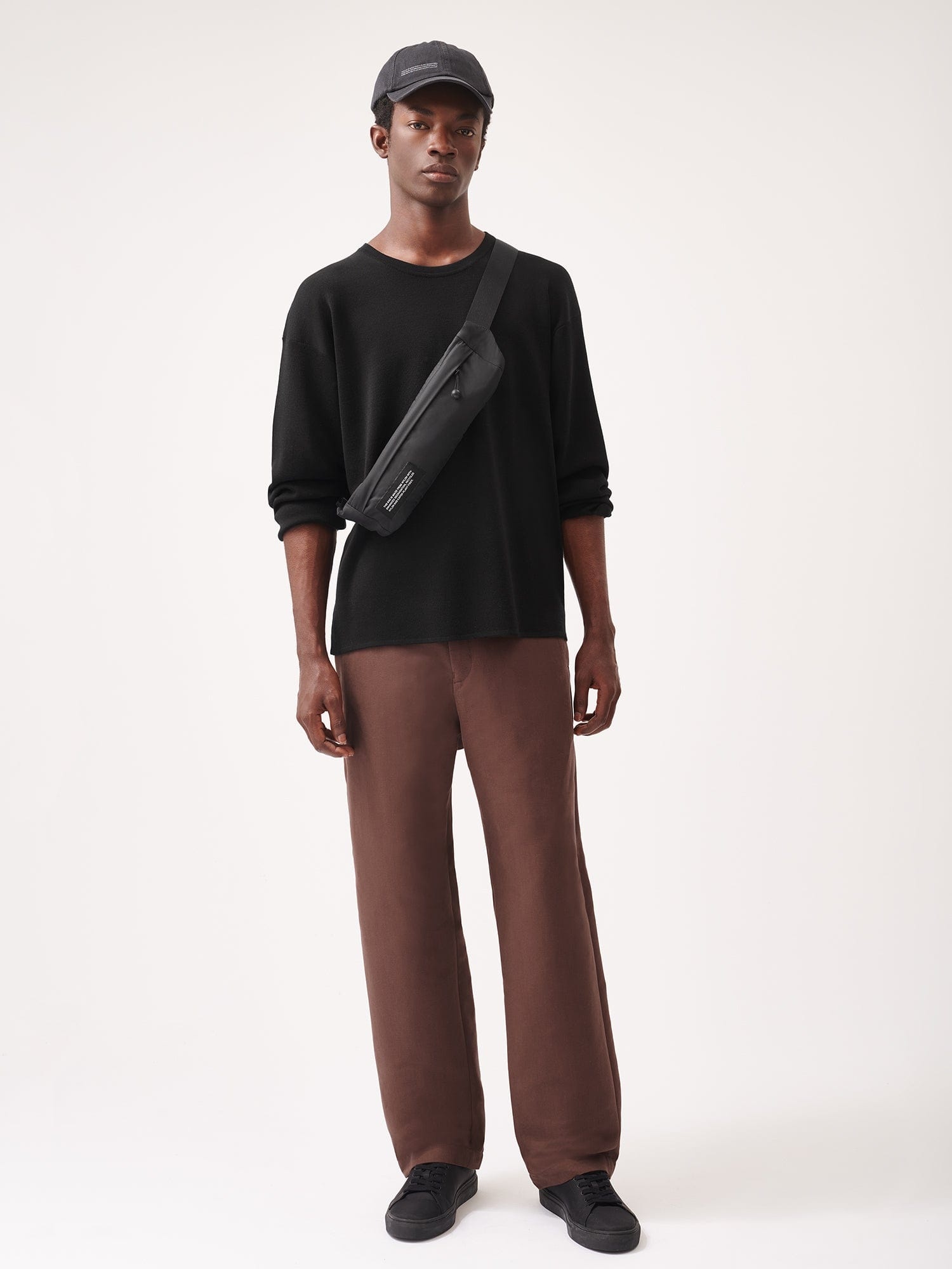 Mens Regenerative Merino Wool Sweater - Black - 3