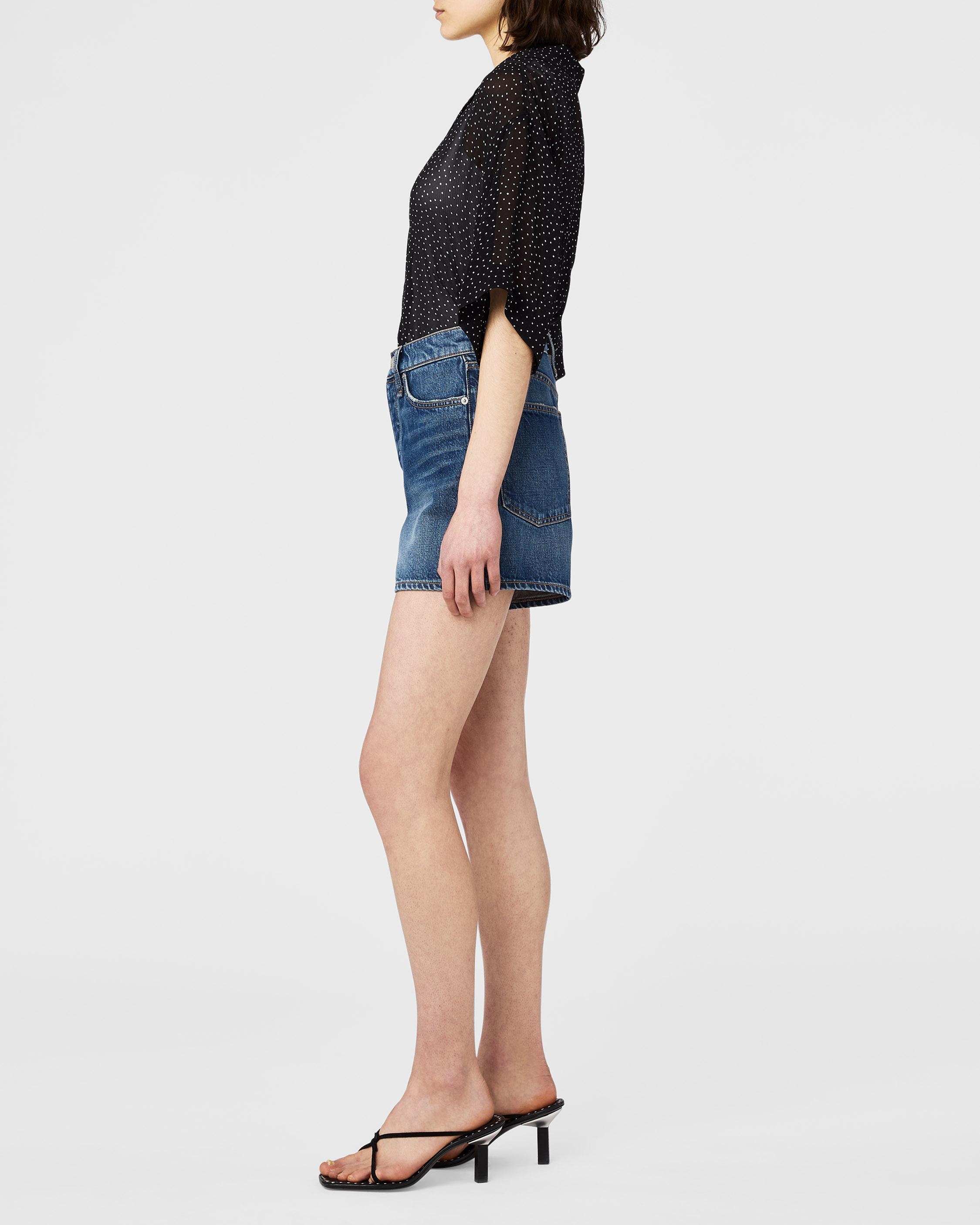 Maya Shorty Short - Charlock
High-Rise Rigid Short - 2