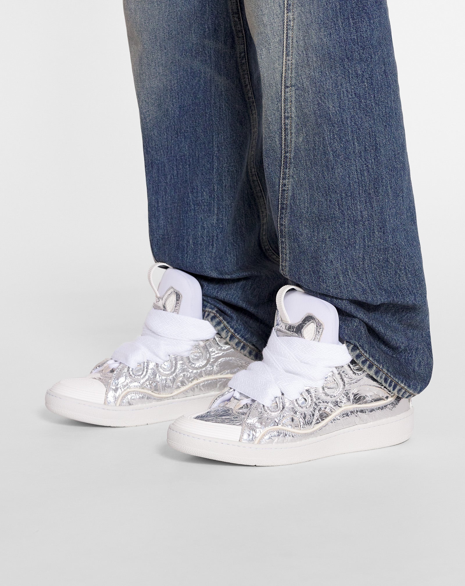 りんりん Lanvin CURB SNEAKERS IN CRINKLED METALLIC LEATHER | REVERSIBLE