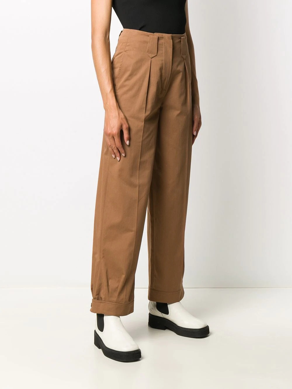 high-waisted trousers - 3