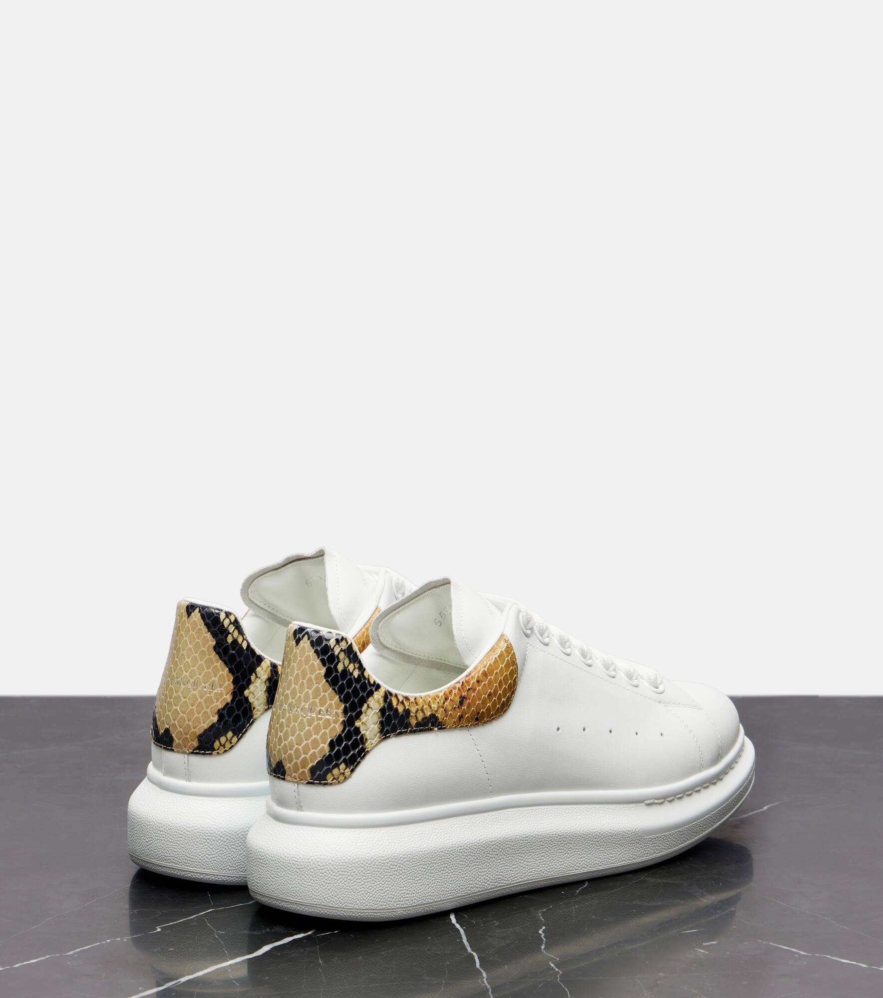Oversized snake-effect leather sneakers - 2