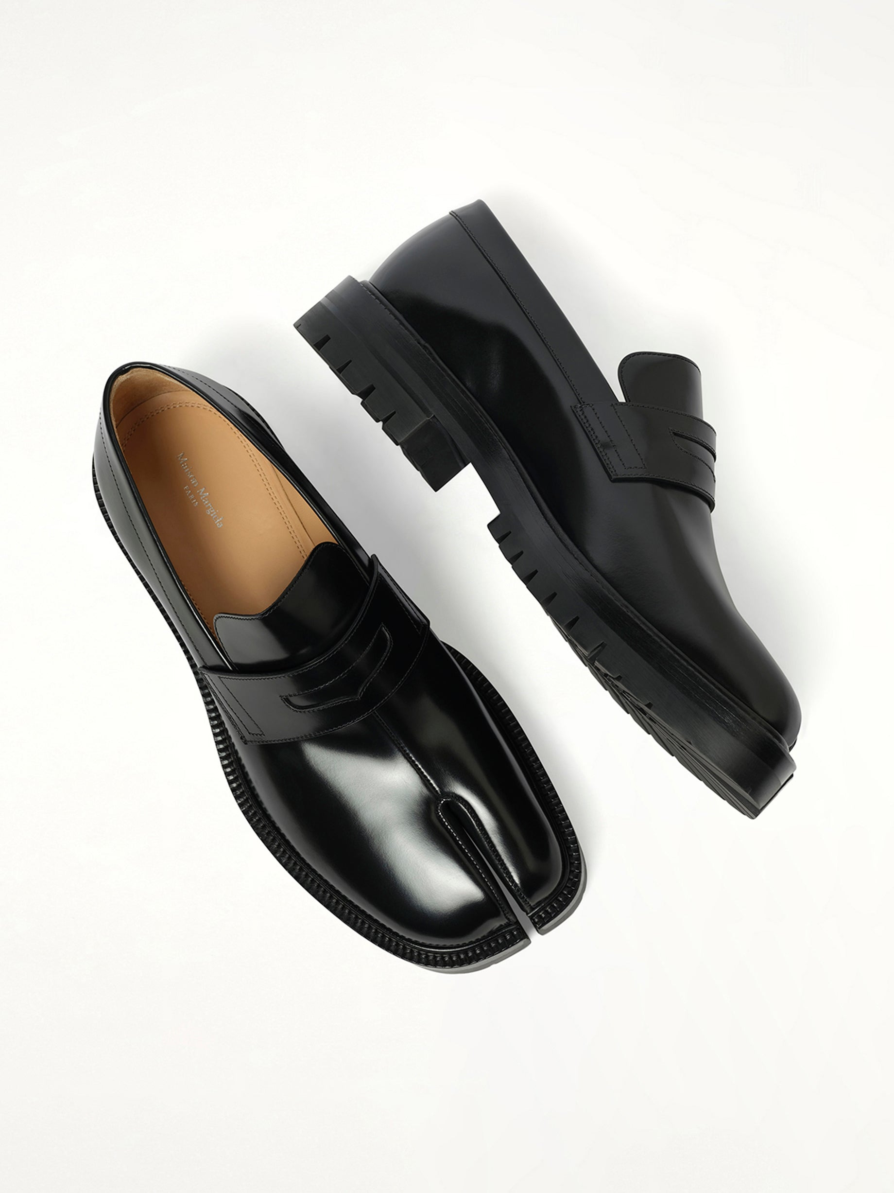 Tabi Loafers Chunky Sole in Black - 4