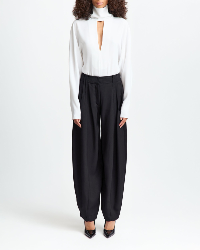 16ARLINGTON OLAMO TOP IN CREPE outlook