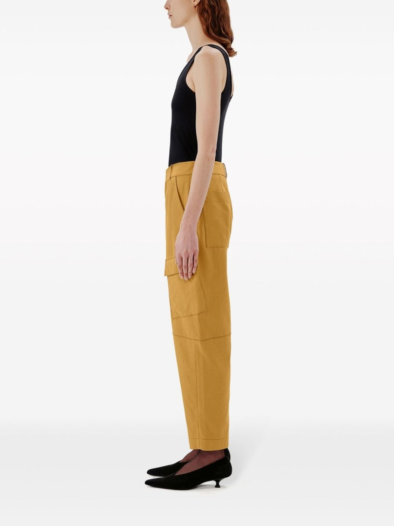 Curved cargo trousers 4