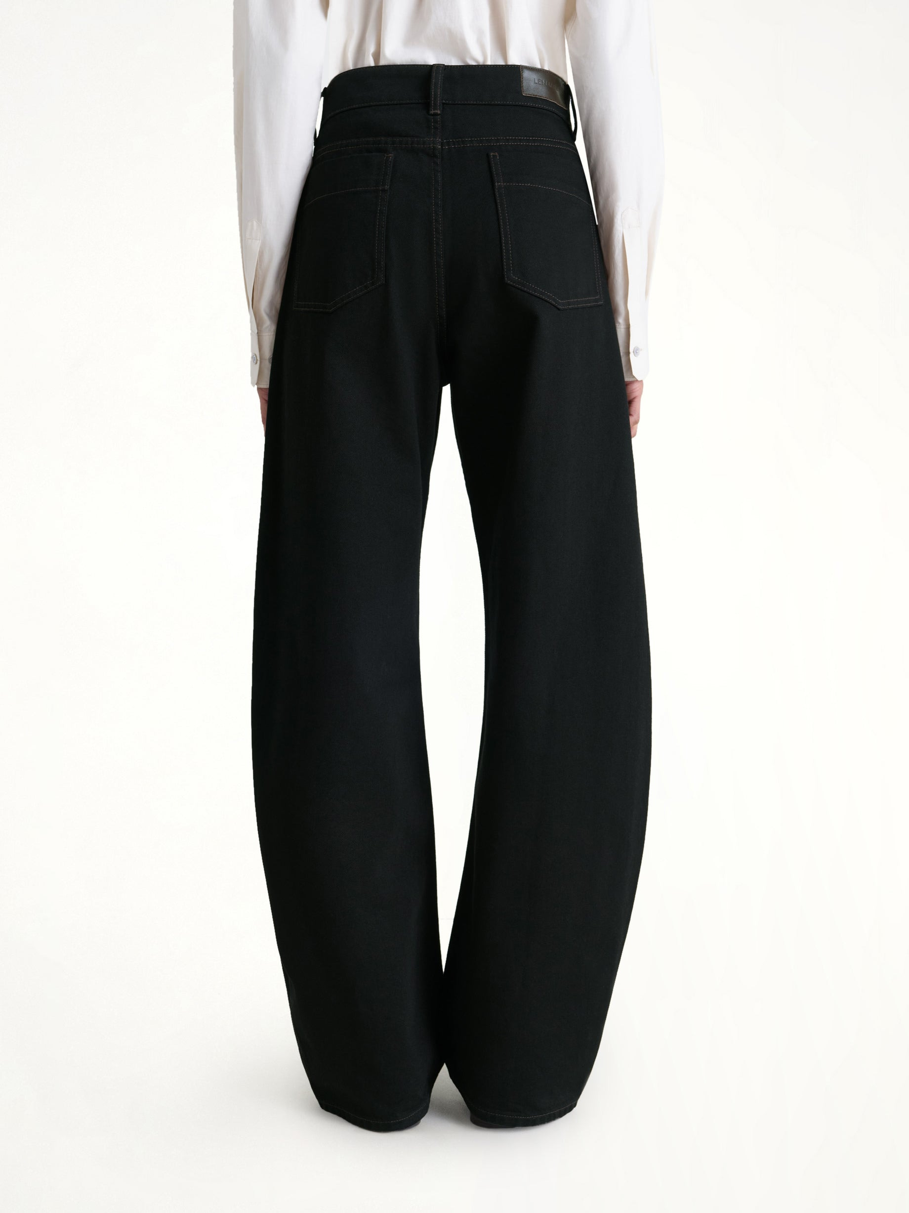 High Waisted Curved Pants in Black - 5
